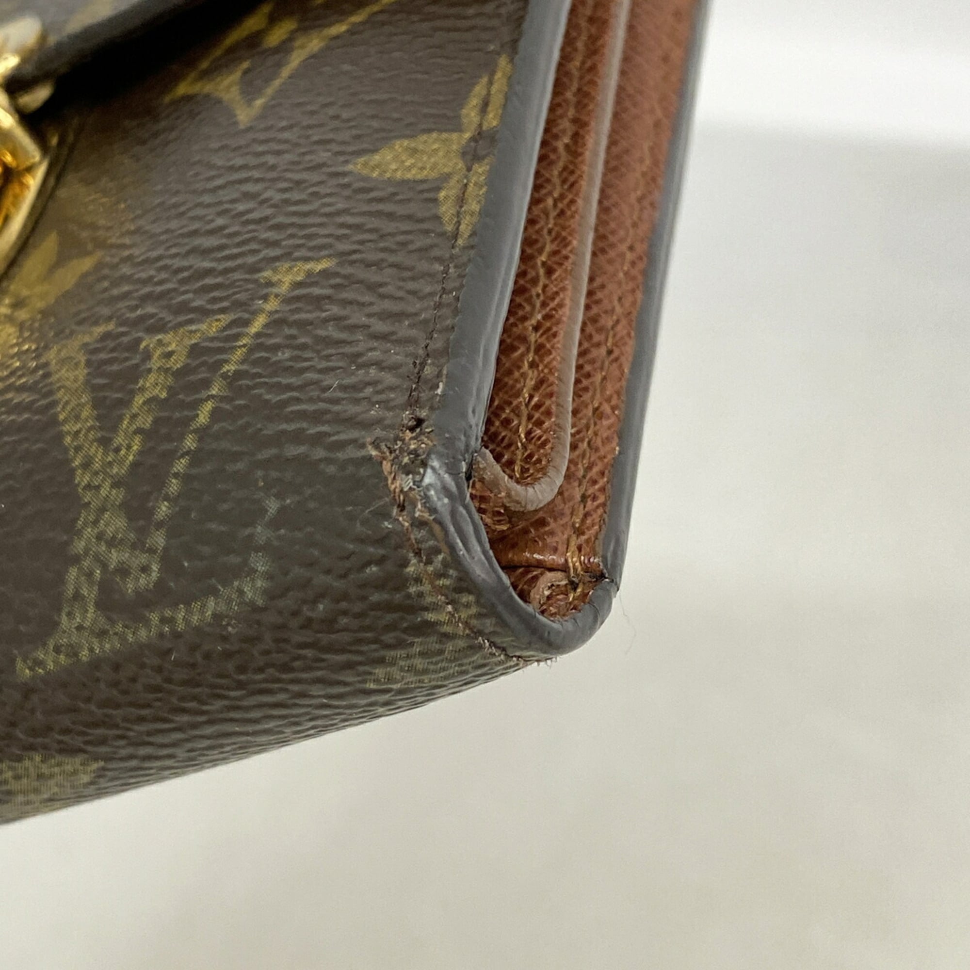 Louis Vuitton Brown Wallet (Tri-Fold) (Pre-Owned)