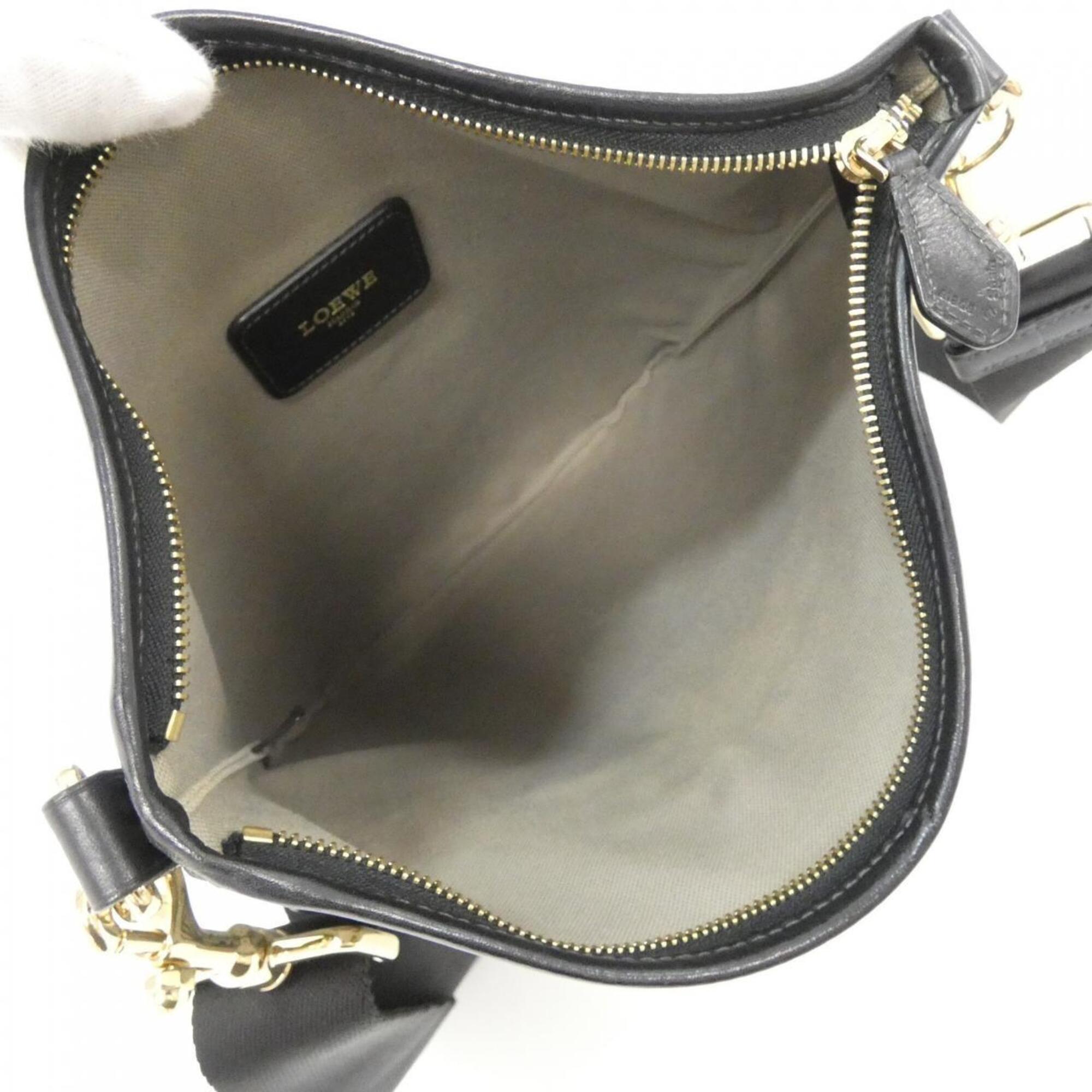 Loewe Black Coated Canvas Shoulder Bag (Pre-Owned)