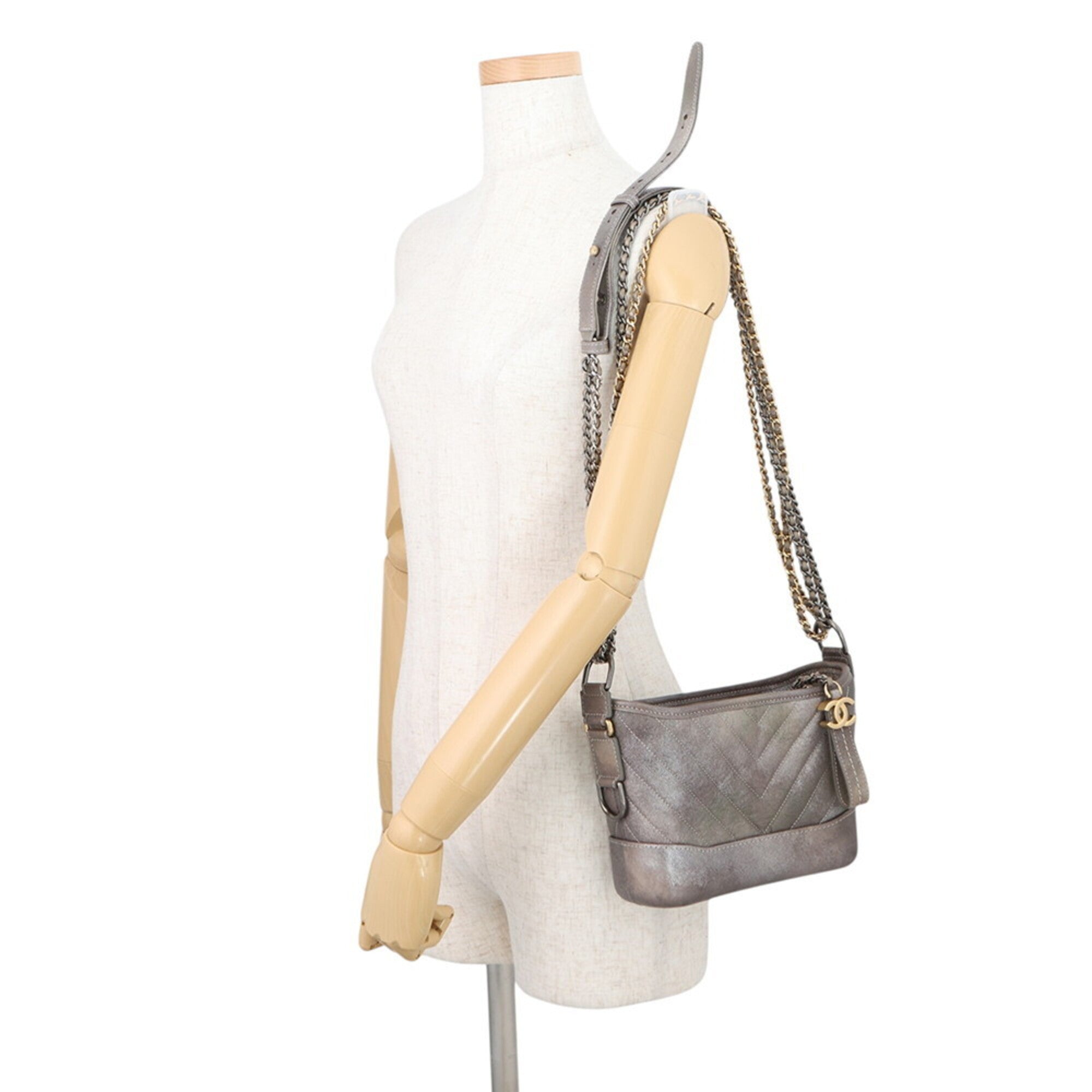 Chanel Gray Grained Calfskin Handbag Shoulder Bag (Pre-Owned)