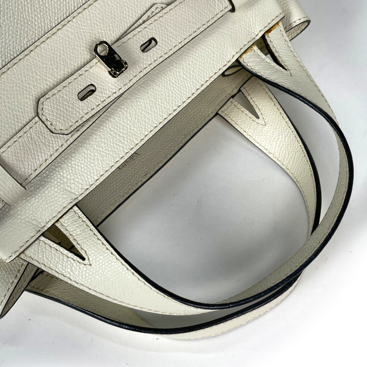 Valextra Ivory Leather Handbag (Pre-Owned)