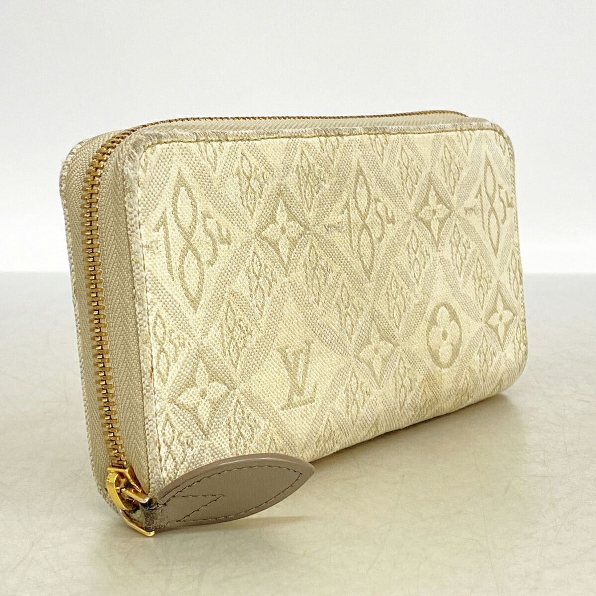 Louis Vuitton Gray White Long Wallet (Bi-Fold) (Pre-Owned)