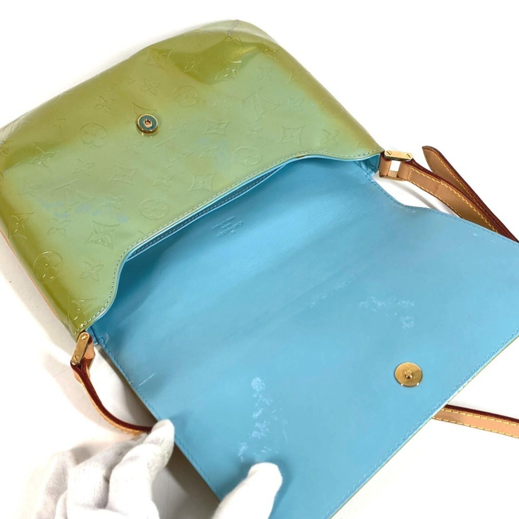 Louis Vuitton Baby Blue Monogram Vernis Shoulder Bag (Pre-Owned)