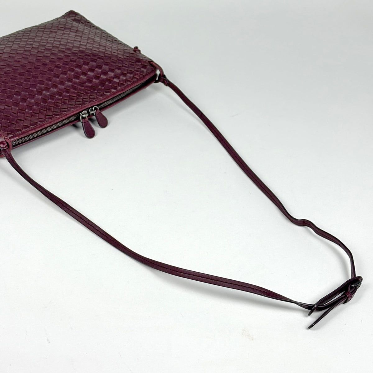 Bottega Veneta Bordeaux Leather Shoulder Bag (Pre-Owned)
