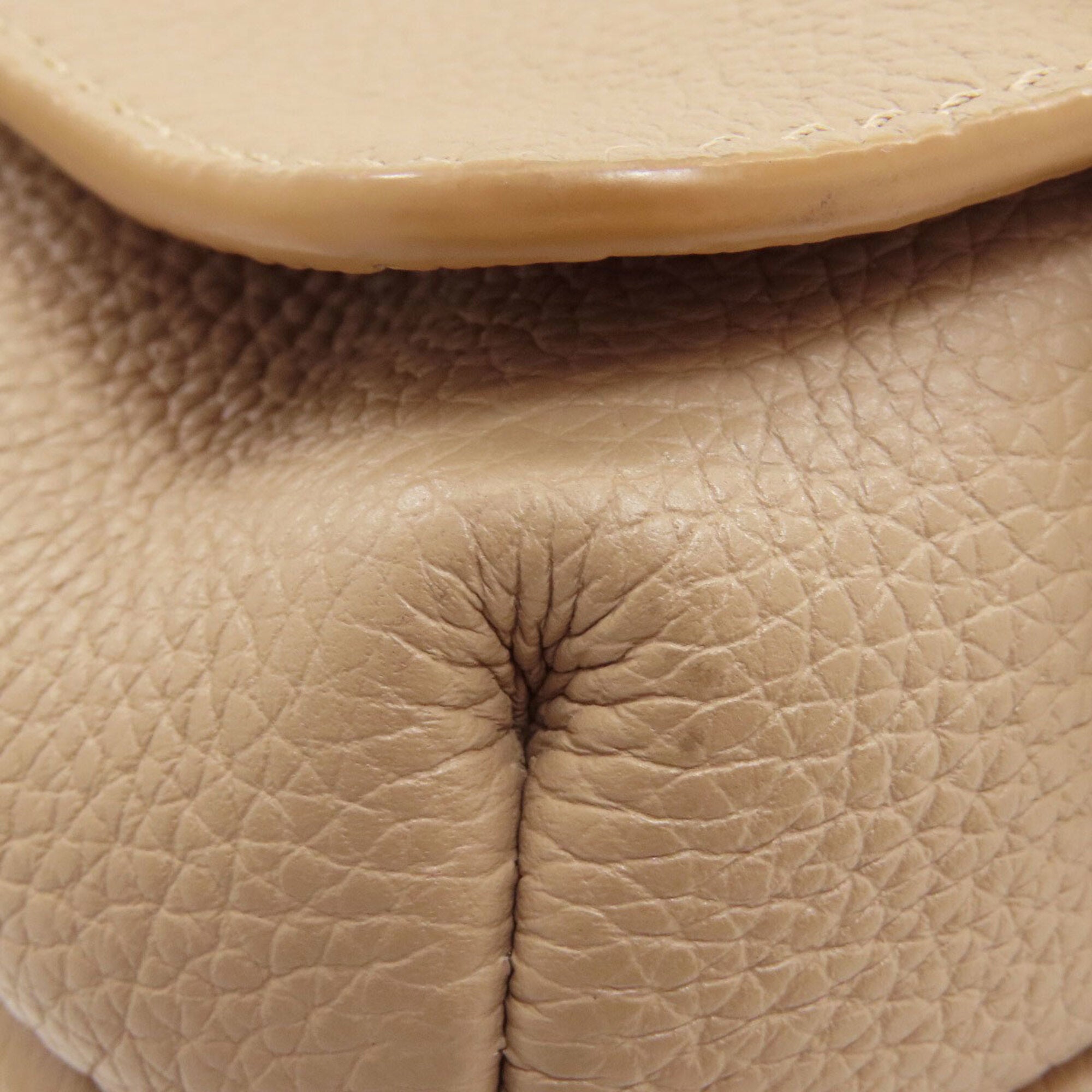 Loewe Brown Shoulder Bag (Pre-Owned)