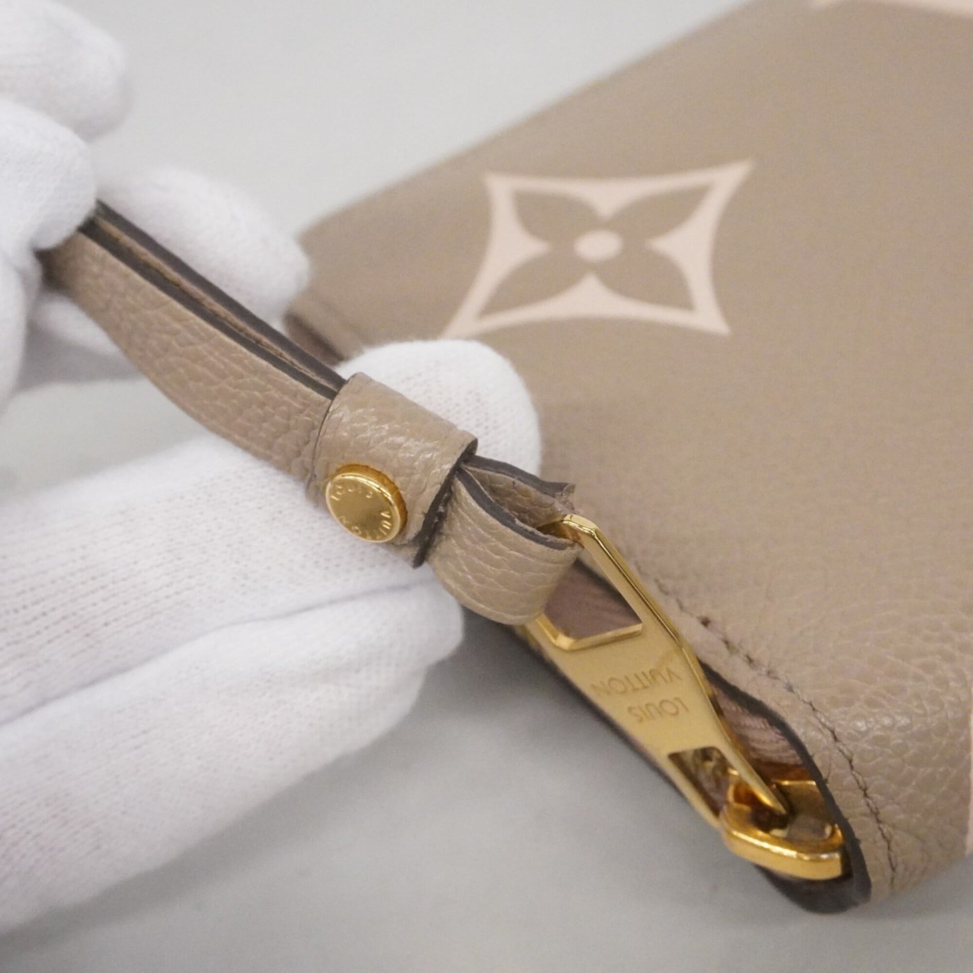 Louis Vuitton Cream Tourterelle Long Wallet (Bi-Fold) (Pre-Owned)