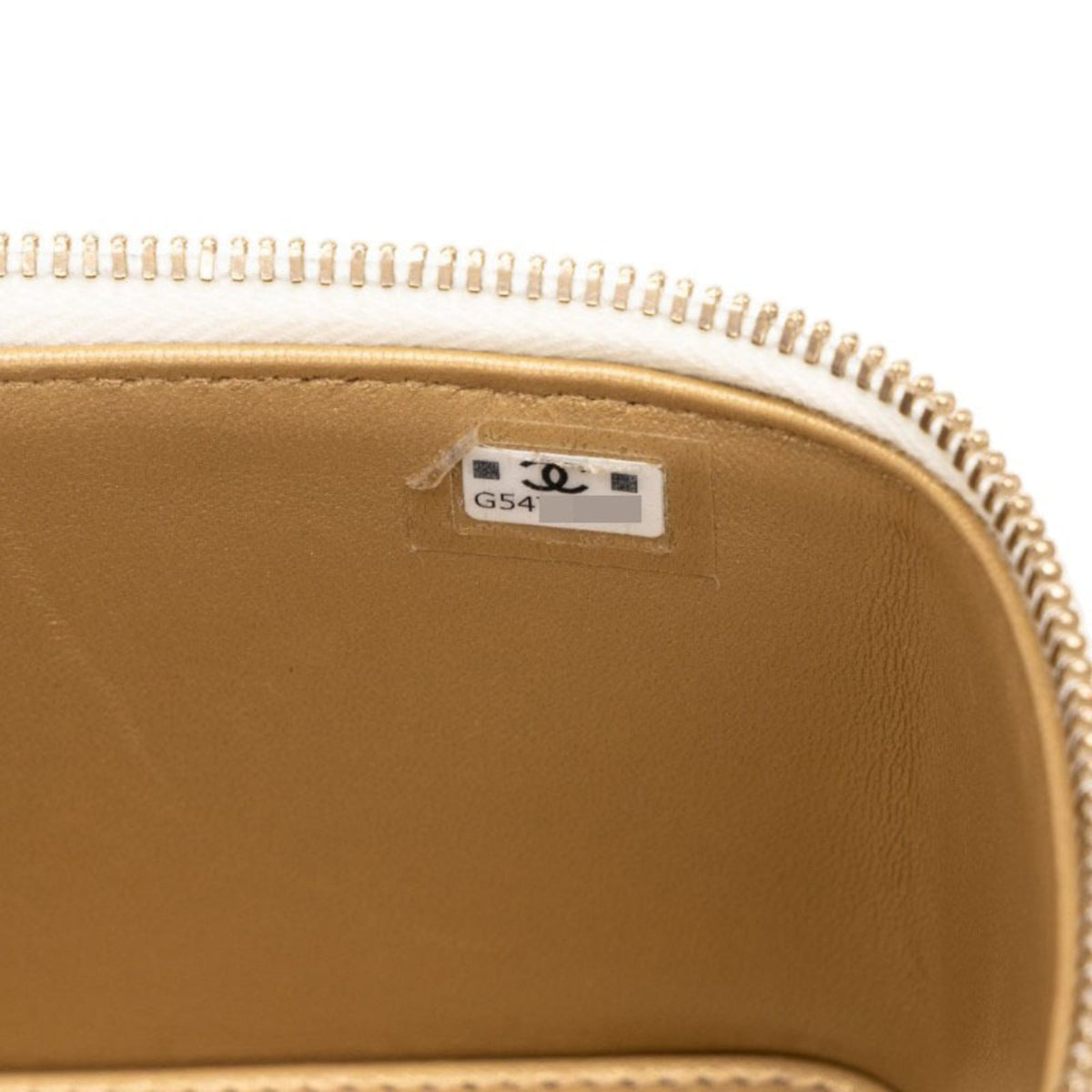 Chanel White Leather Shoulder Bag Vanity Bag (Pre-Owned)