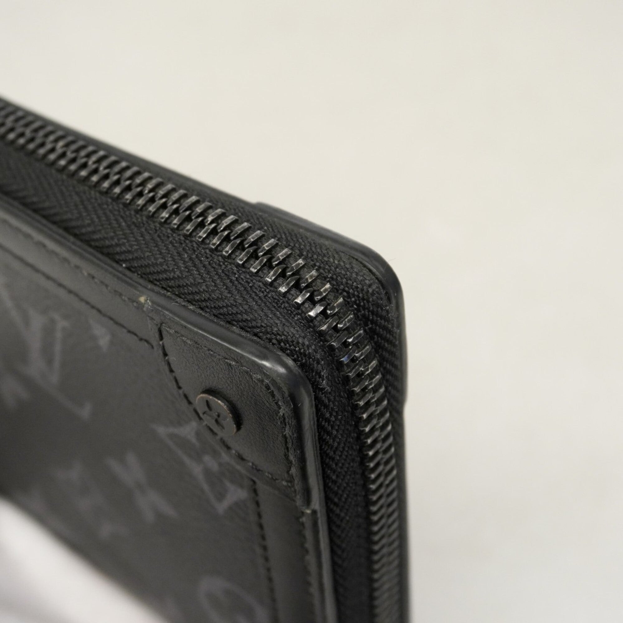 Louis Vuitton Black Long Wallet (Bi-Fold) (Pre-Owned)