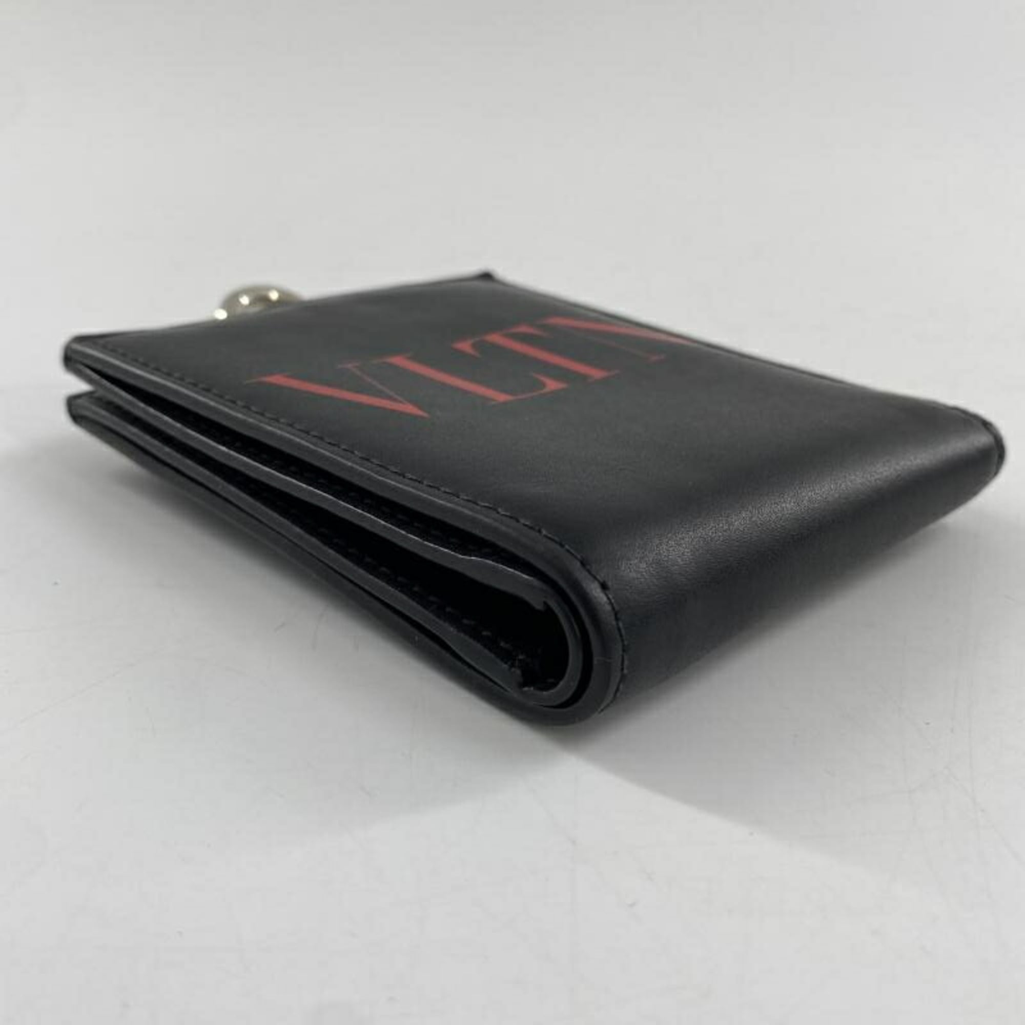 Valentino Garavani Black Leather Chain/Shoulder Wallet (Pre-Owned)