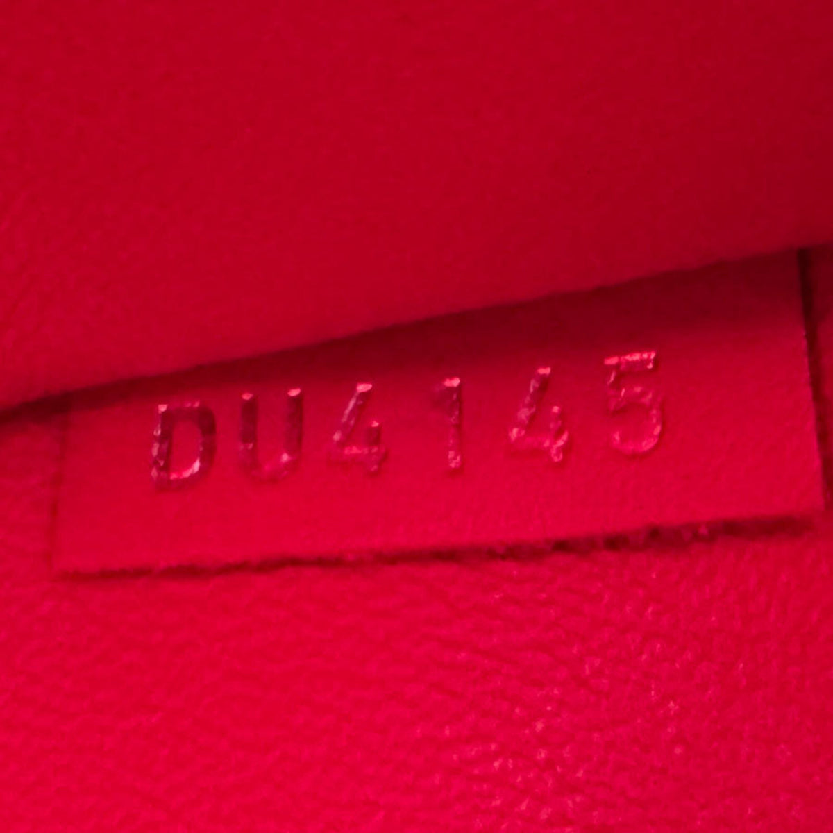 Louis Vuitton Red Color Leather Handbag Shoulder Bag (Pre-Owned)