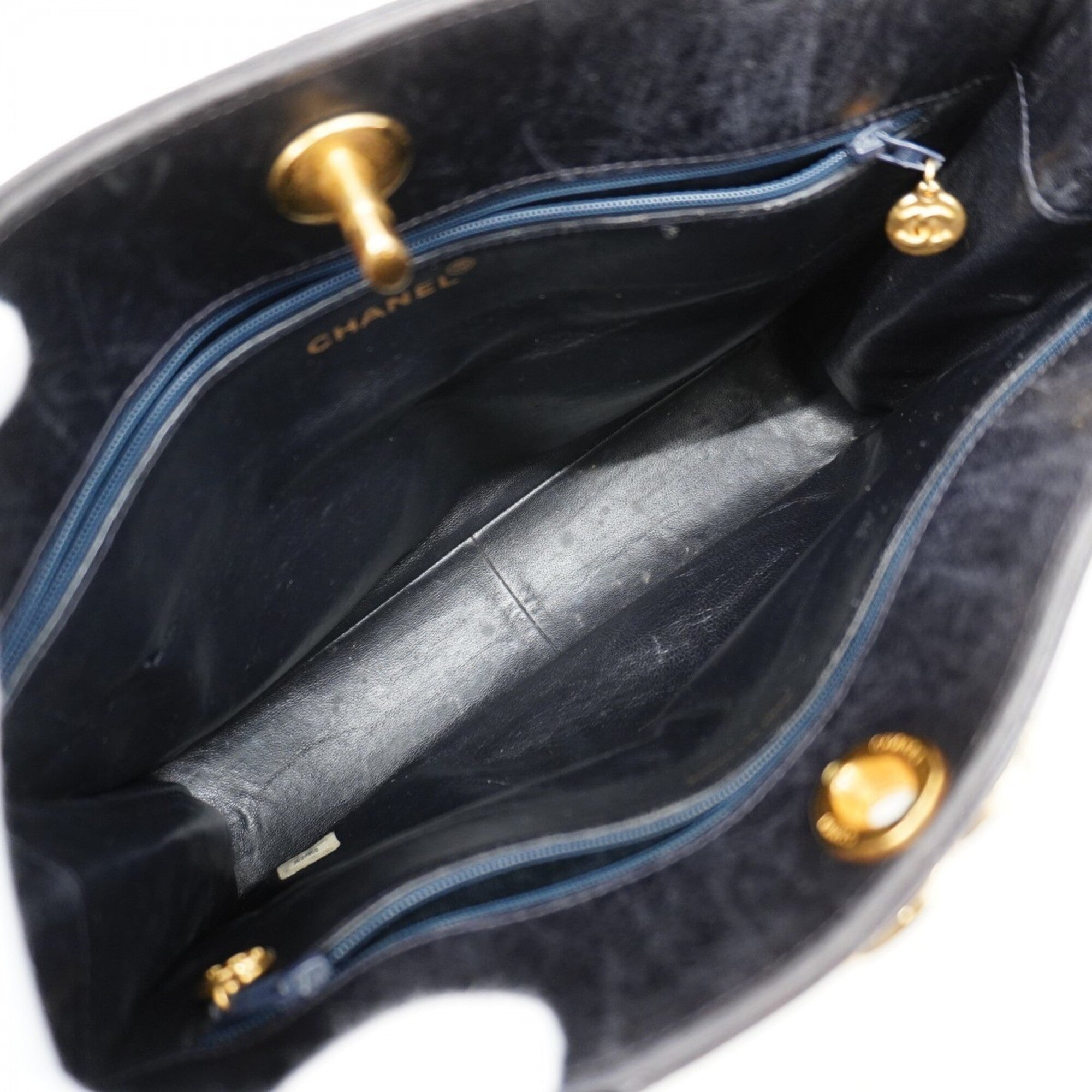 Chanel Black Leather Handbag (Pre-Owned)