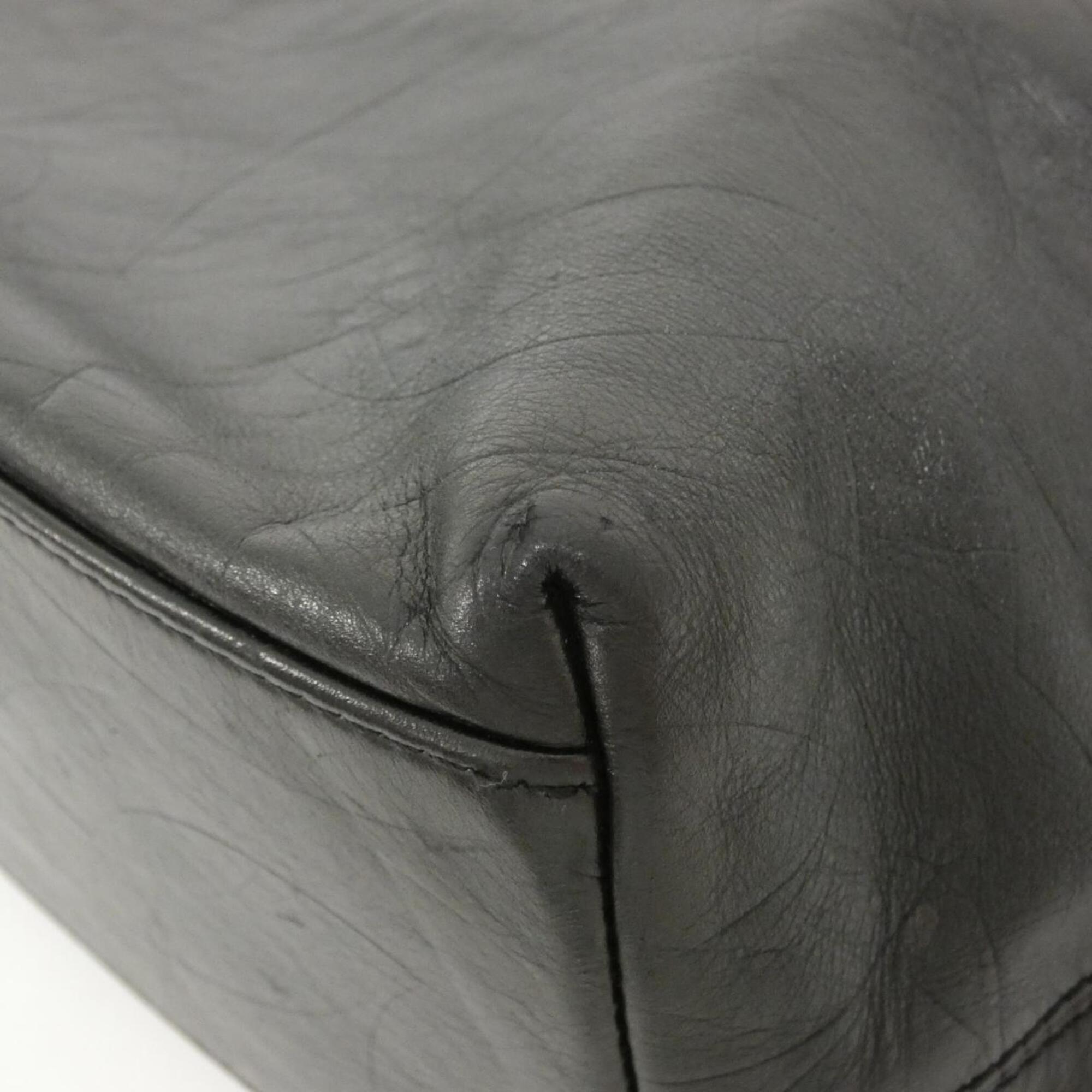 Chanel Black Leather Handbag (Pre-Owned)