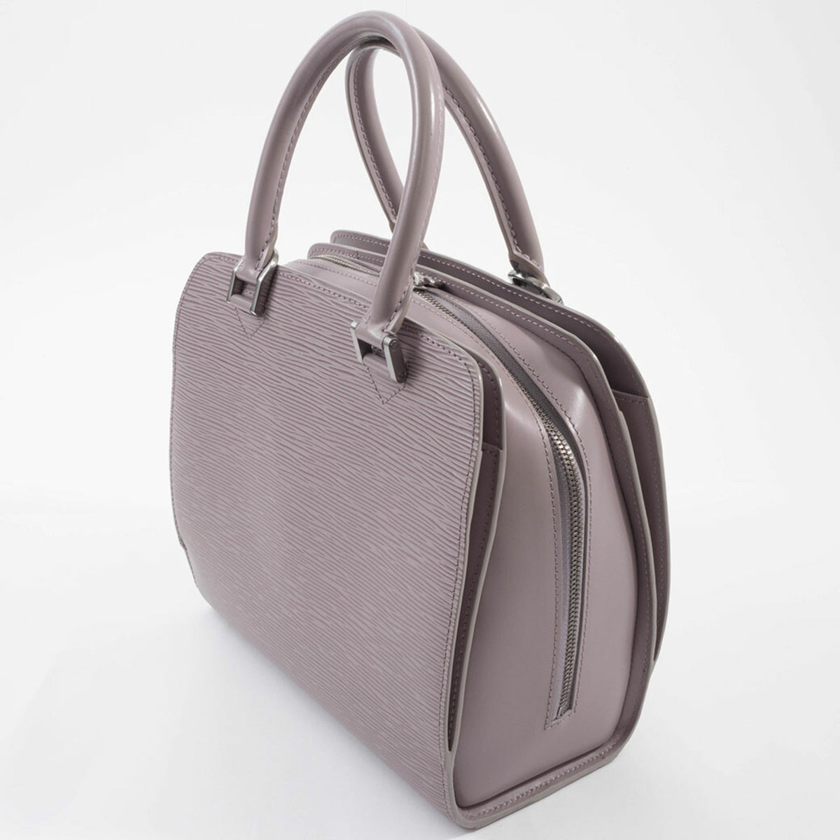 Louis Vuitton Lilac Epi Leather Handbag (Pre-Owned)