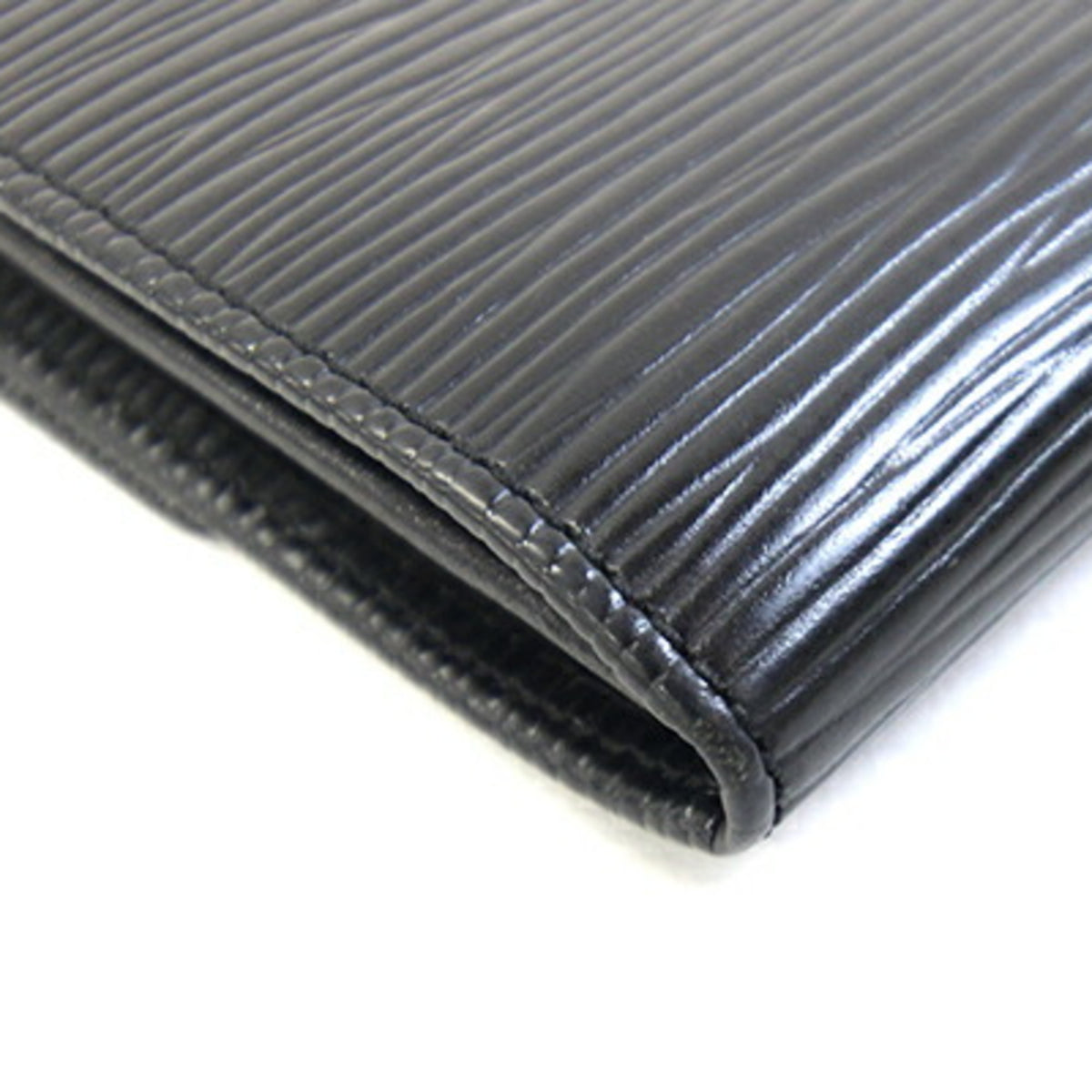 Louis Vuitton Black Noir Epi Leather Long Wallet (Bi-Fold) (Pre-Owned)