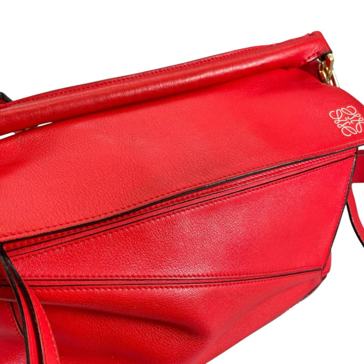 Loewe Red Color Shoulder Bag (Pre-Owned)
