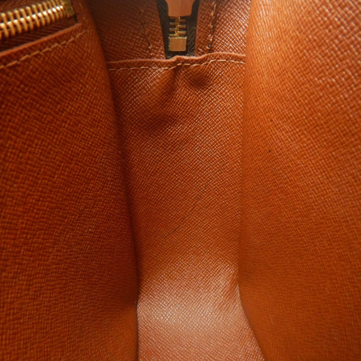 Louis Vuitton Brown Monogram Monogram Shoulder Bag (Pre-Owned)