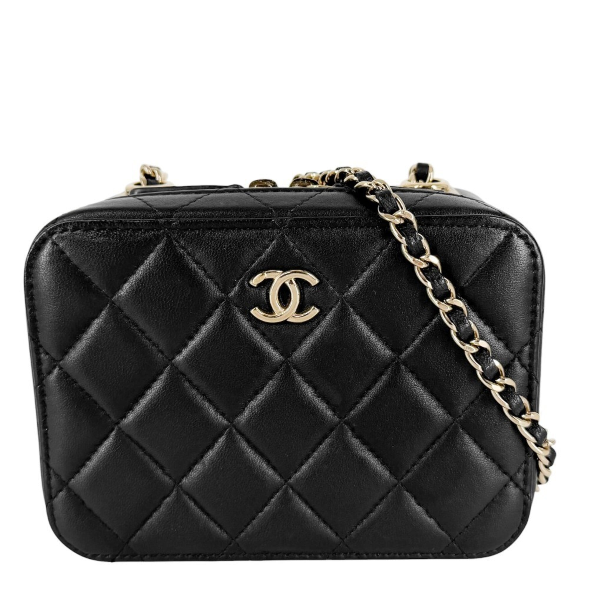 Chanel Matelasse Black Leather Shoulder Bag (Pre-Owned)