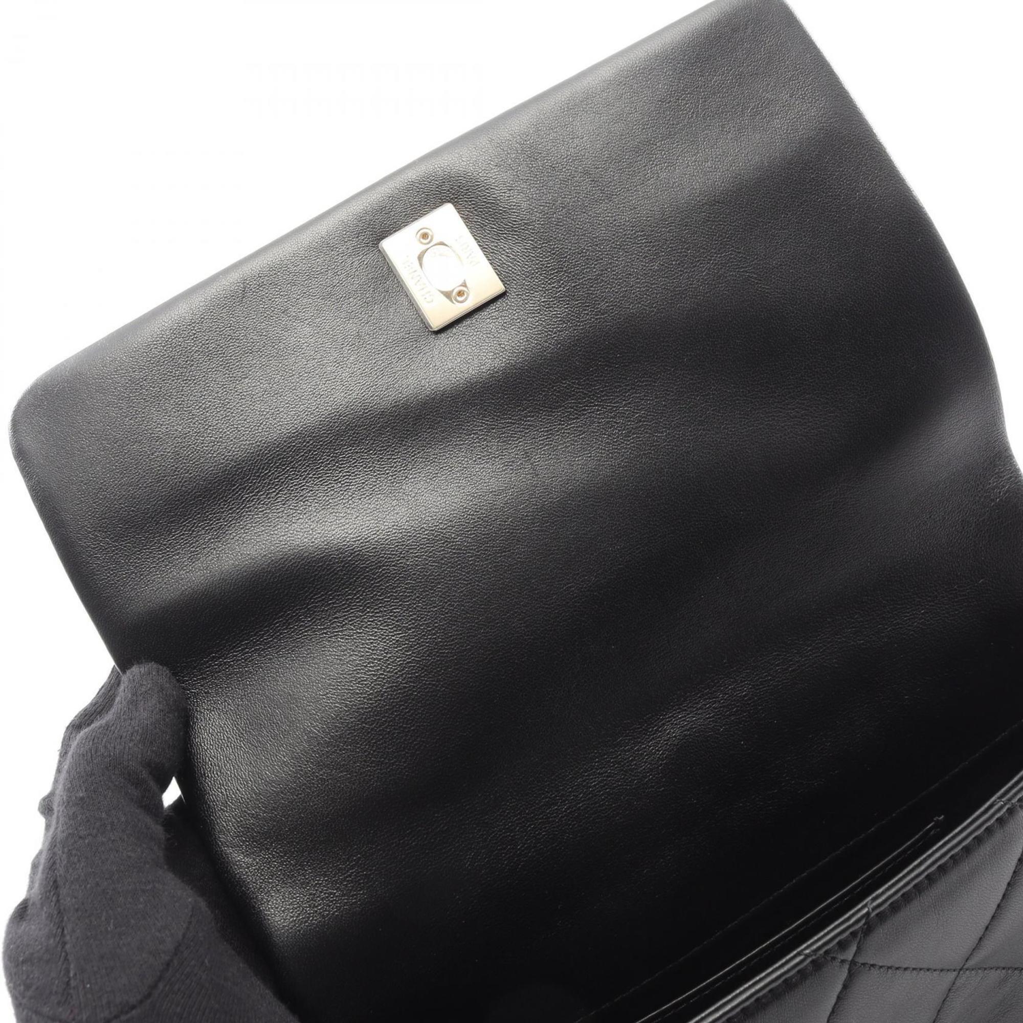 Chanel Black Leather Handbag Shoulder Bag (Pre-Owned)