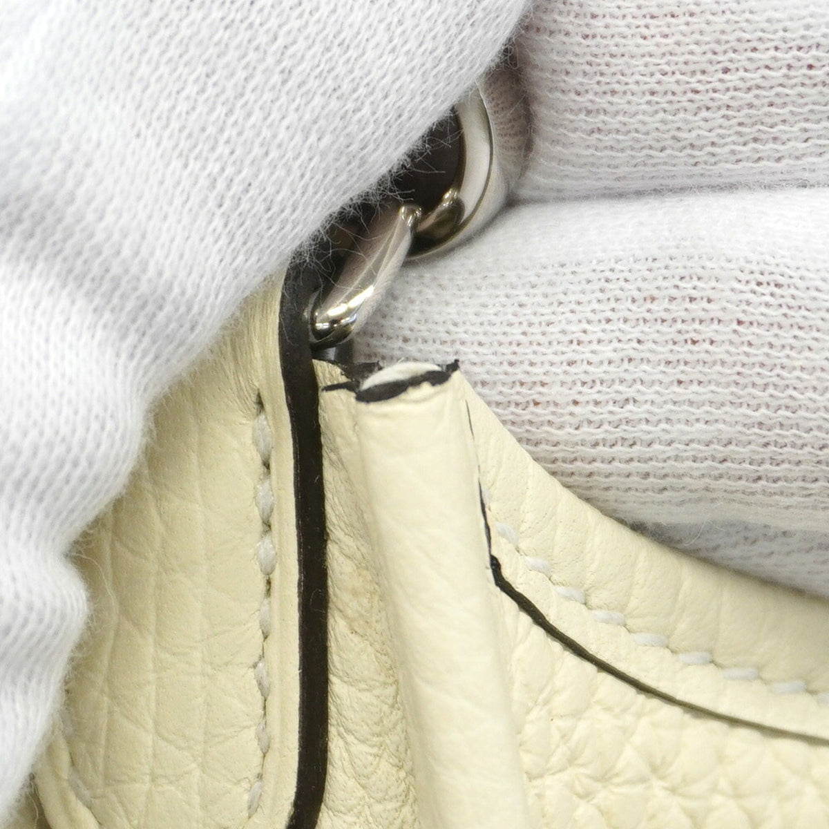 Hermes Cream Taurillon Clemence Leather Shoulder Bag (Pre-Owned)