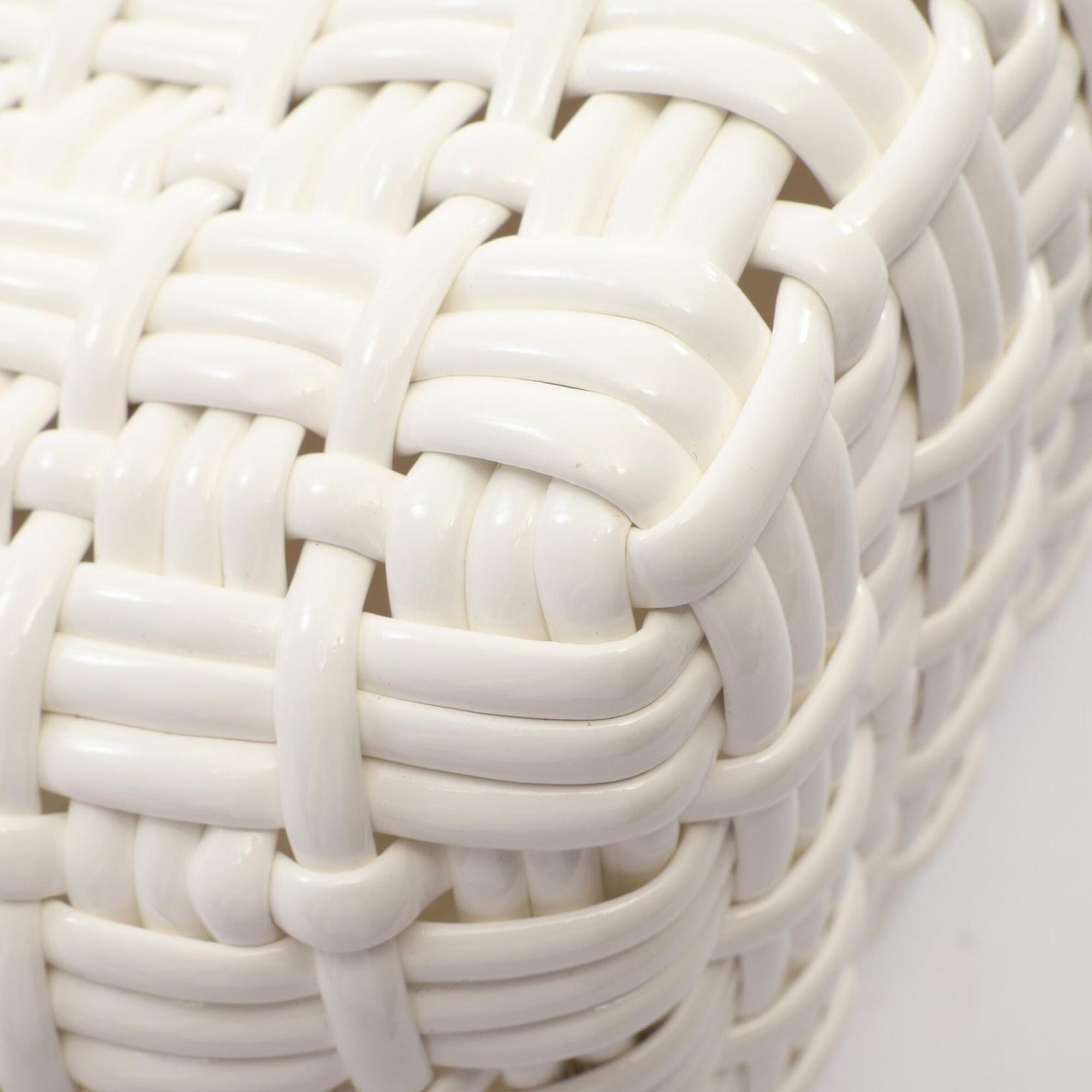 Balenciaga White Leather Basket Handbag Tote Bag (Pre-Owned)