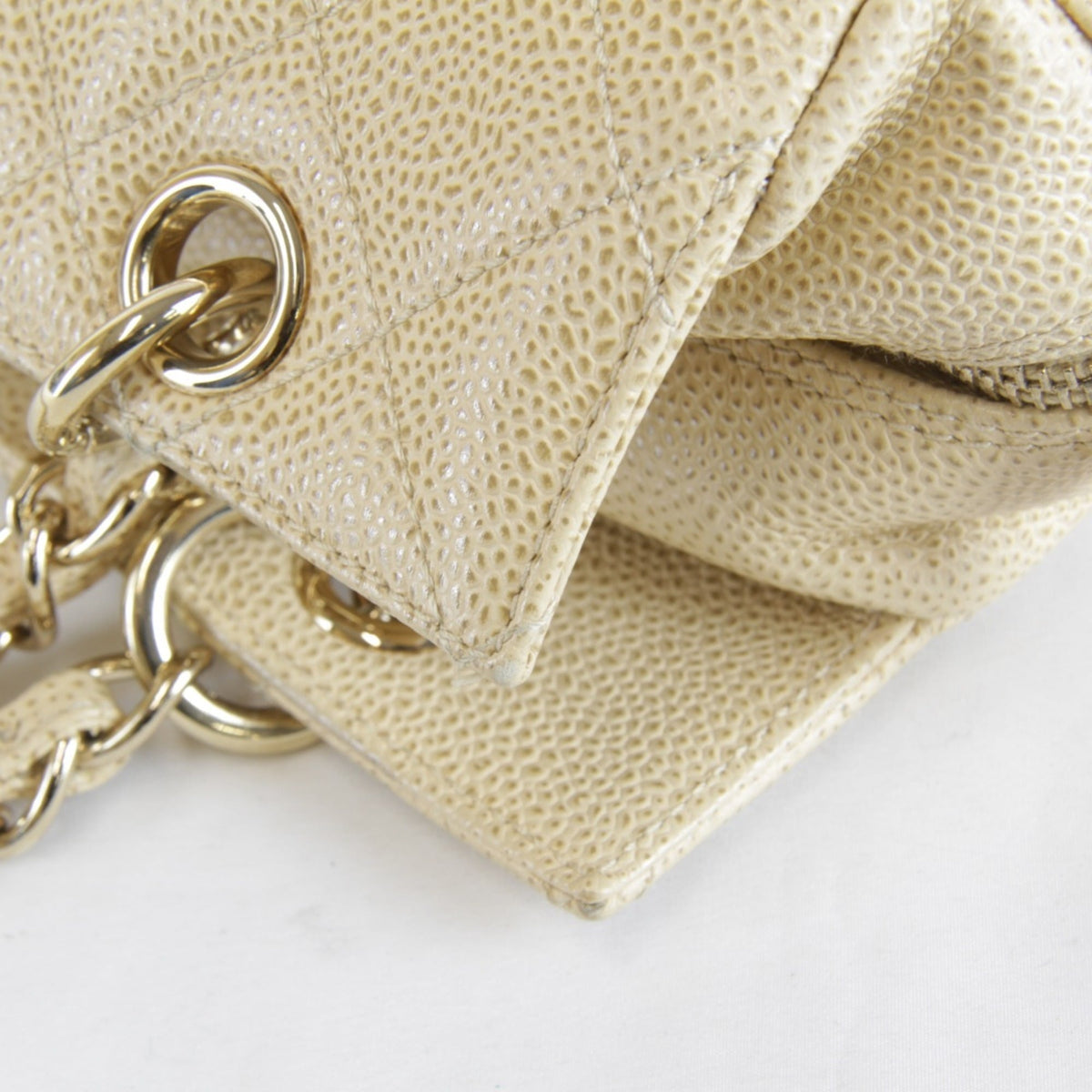 Chanel Beige Leather Shoulder Bag (Pre-Owned)