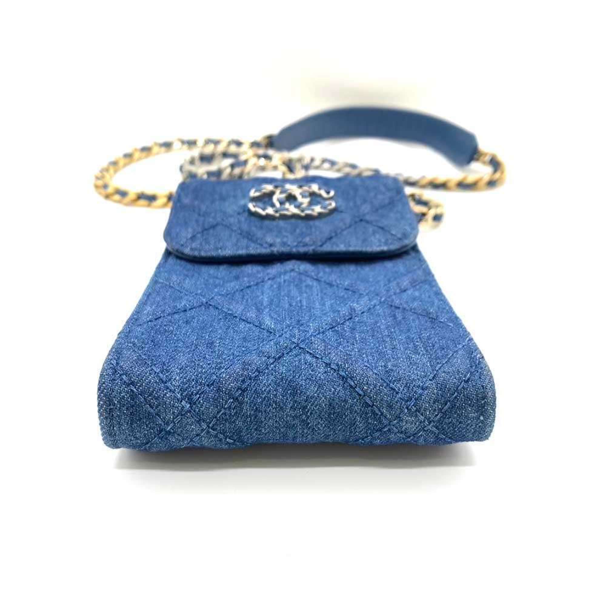 Chanel Denim Blue Denim Pochette Shoulder Bag (Pre-Owned)
