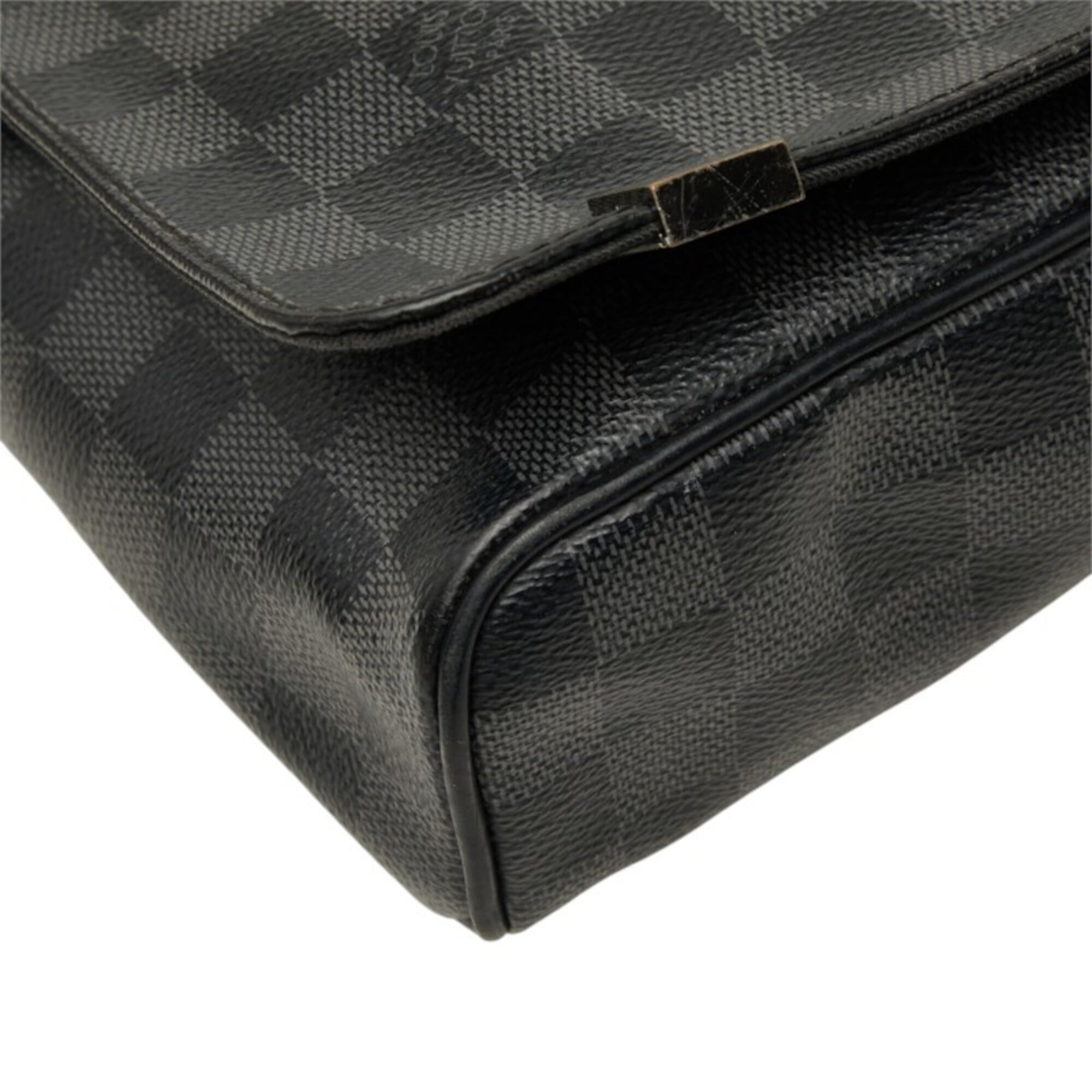 Louis Vuitton Black Damier Graphite Pvc Leather Shoulder Bag (Pre-Owned)