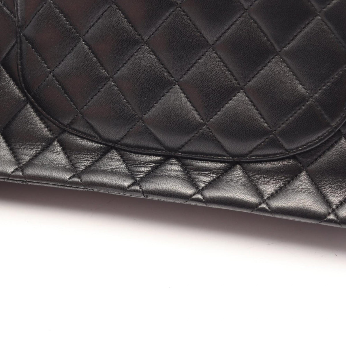 Chanel Black Leather Handbag Shoulder Bag (Pre-Owned)
