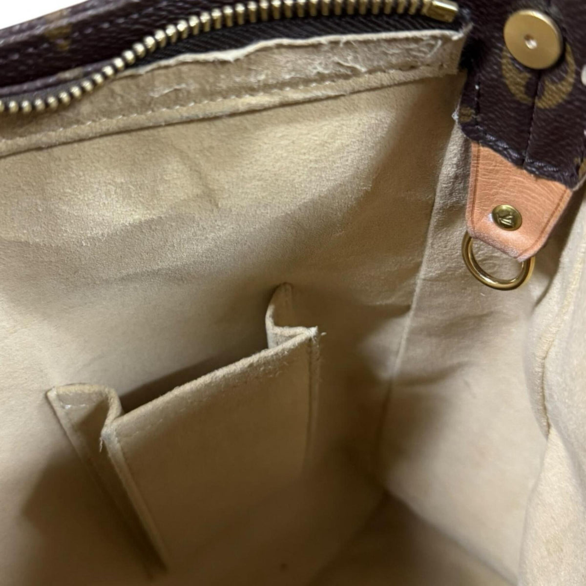 Louis Vuitton Brown Monogram Canvas Shoulder Bag (Pre-Owned)