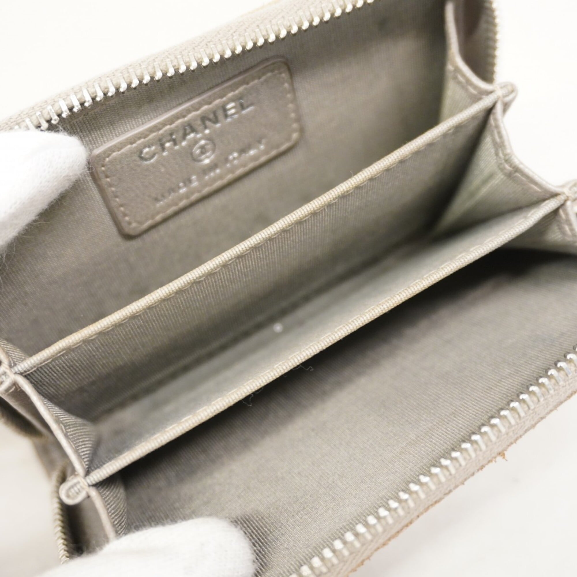 Chanel Gray Leather Coin Purse/Coin Case (Pre-Owned)