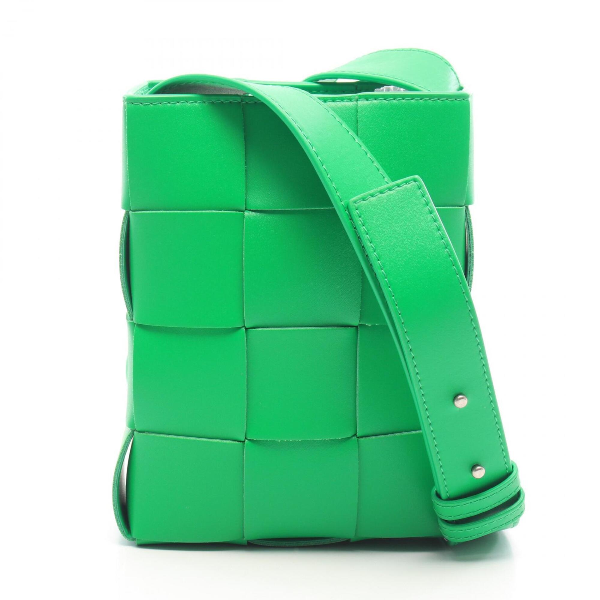 Bottega Veneta Green Leather Crossbody Bag Shoulder Bag (Pre-Owned)