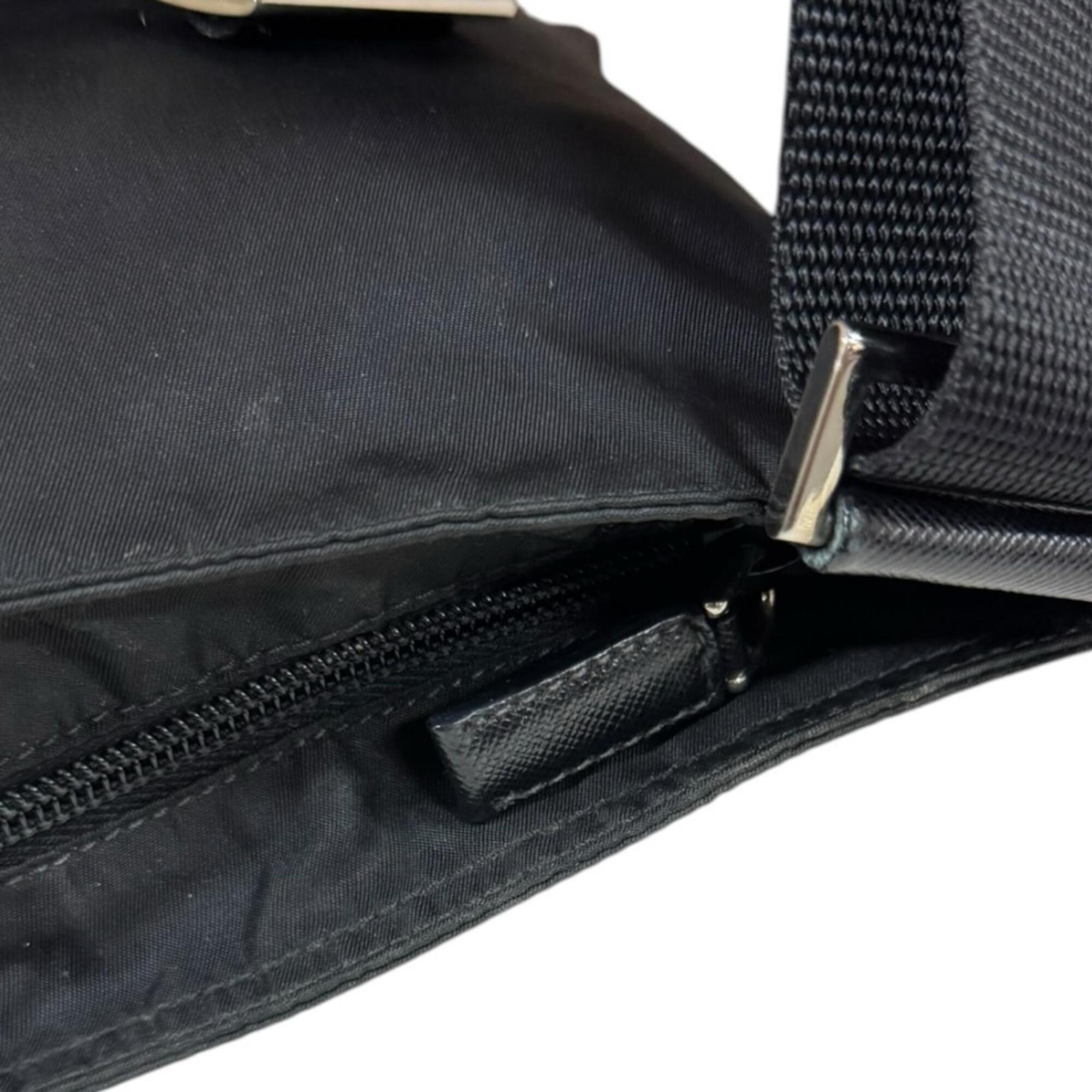 Prada Black Nylon Shoulder Bag (Pre-Owned)