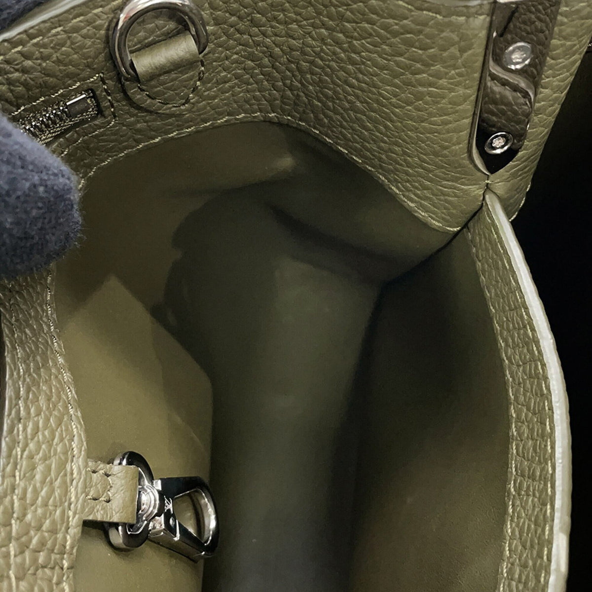Louis Vuitton Green Khaki Leather Handbag Shoulder Bag (Pre-Owned)