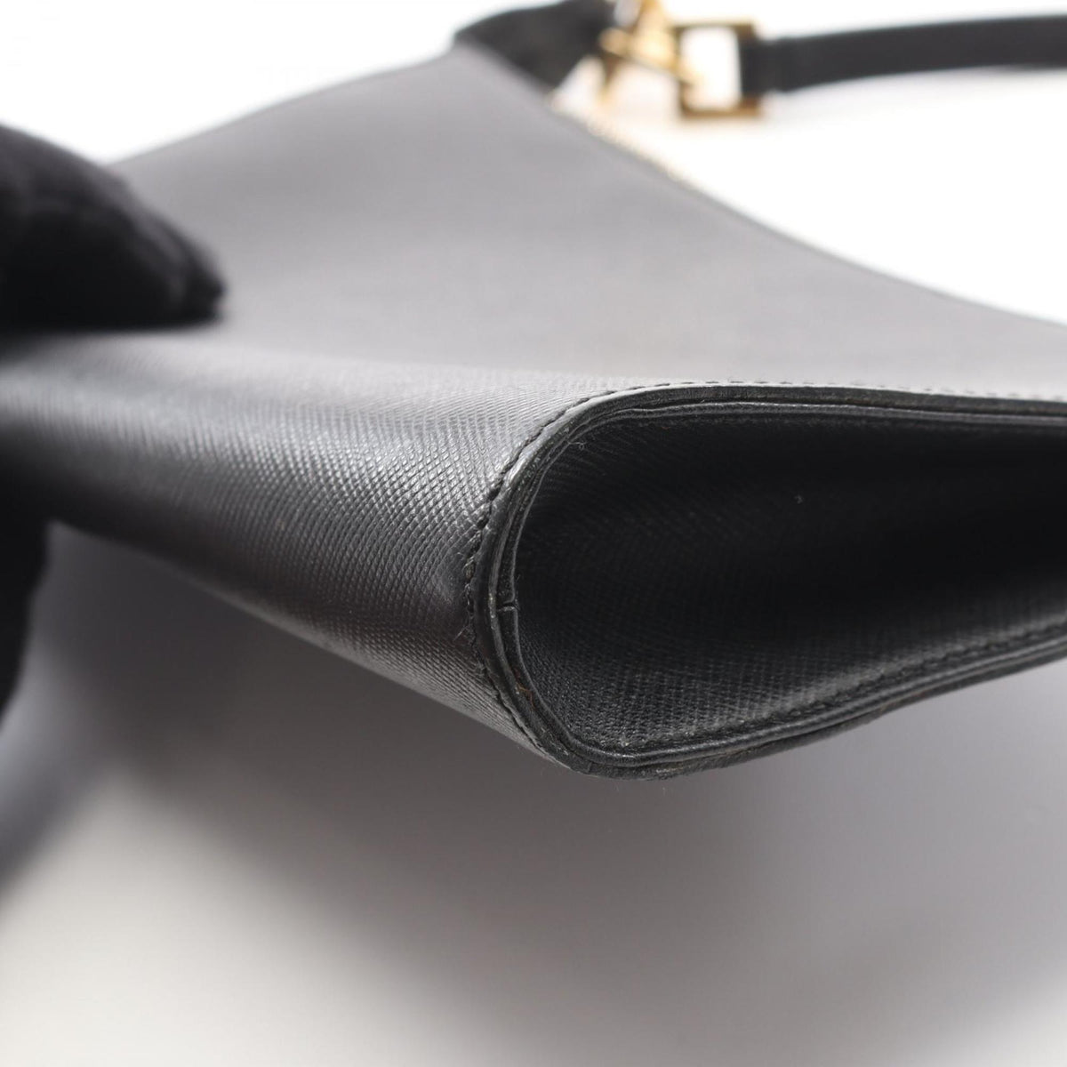 Salvatore Ferragamo Black Leather Handbag Shoulder Bag (Pre-Owned)