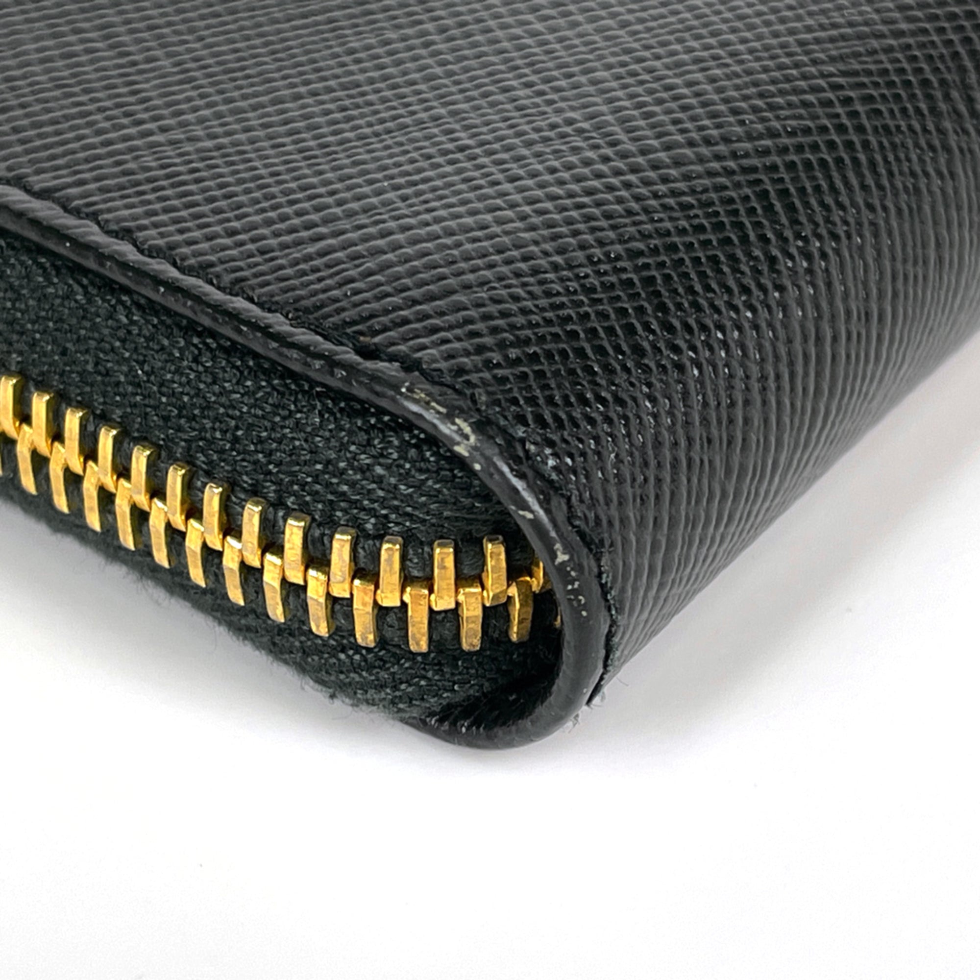 Prada Dark Green Leather Coin Purse/Coin Case (Pre-Owned)