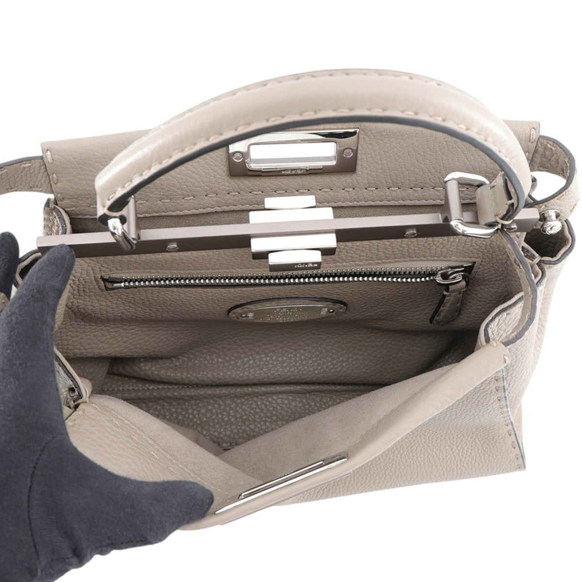 Fendi Selleria Silver Leather Handbag Shoulder Bag (Pre-Owned)