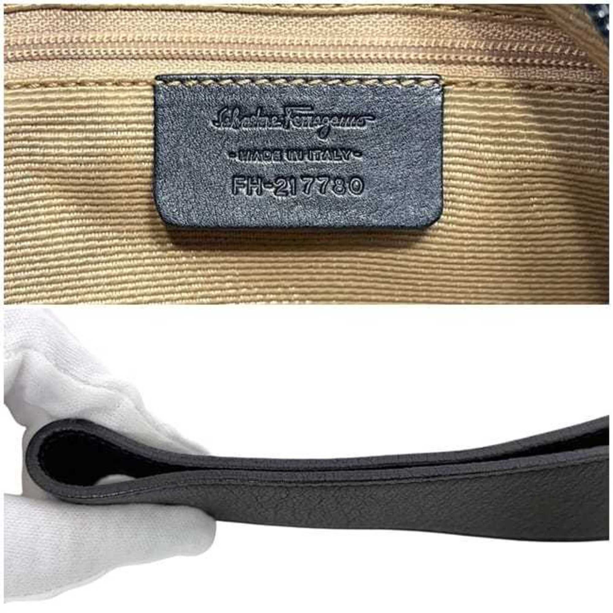 Salvatore Ferragamo Gancini Black Canvas Leather Shoulder Bag (Pre-Owned)