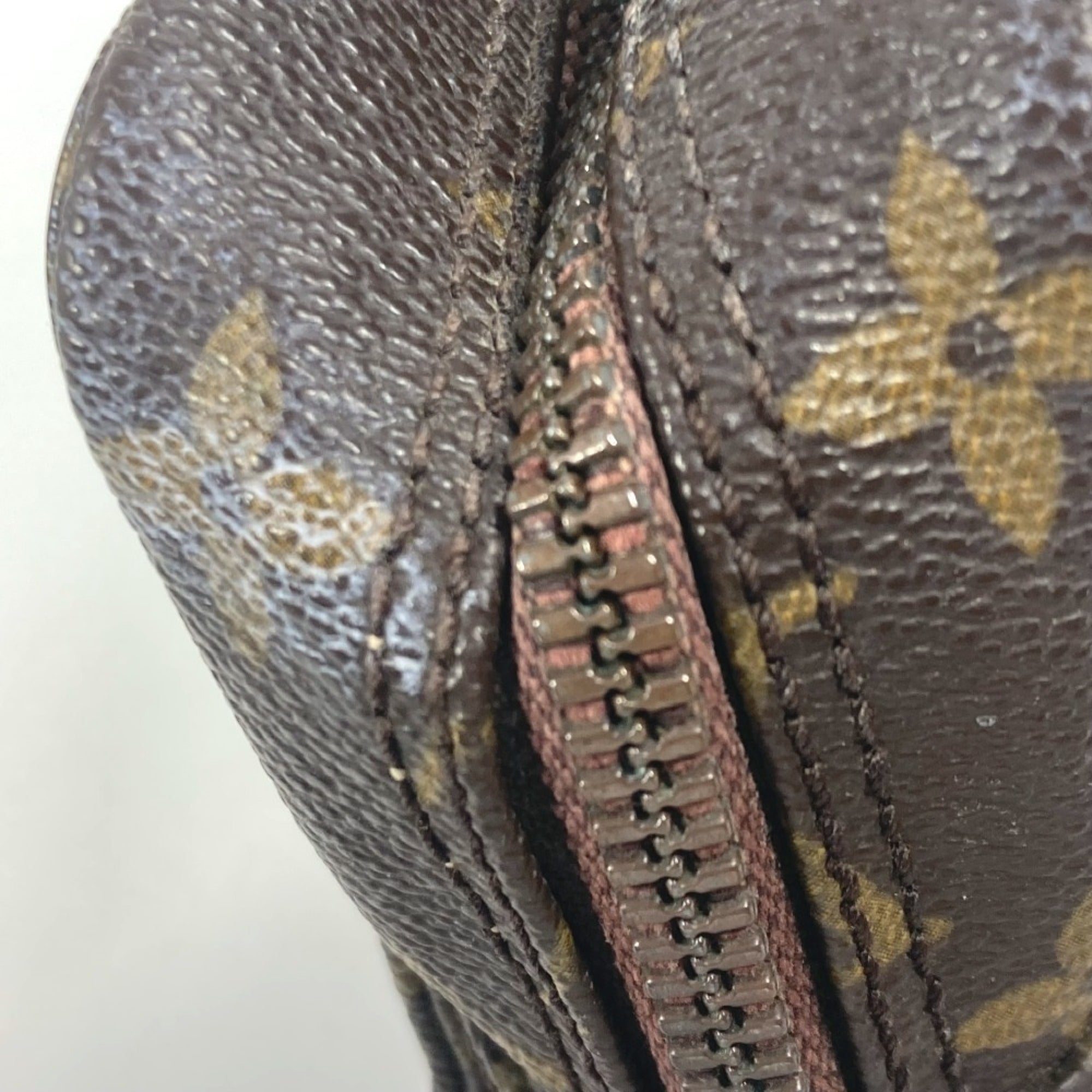 Louis Vuitton Brown Monogram Pouch (Pre-Owned)