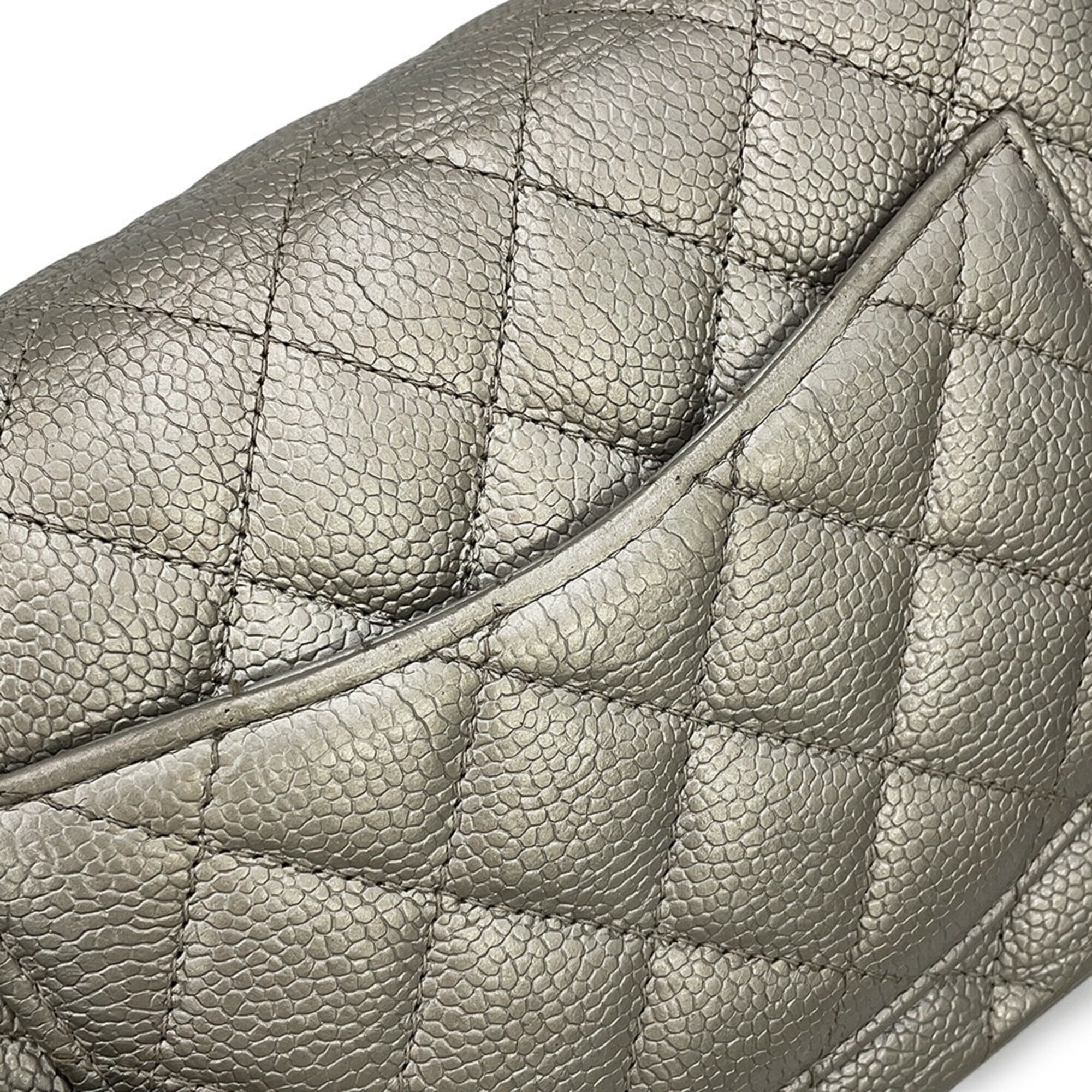 Chanel Matelasse Silver Grained Calfskin Handbag Shoulder Bag (Pre-Owned)