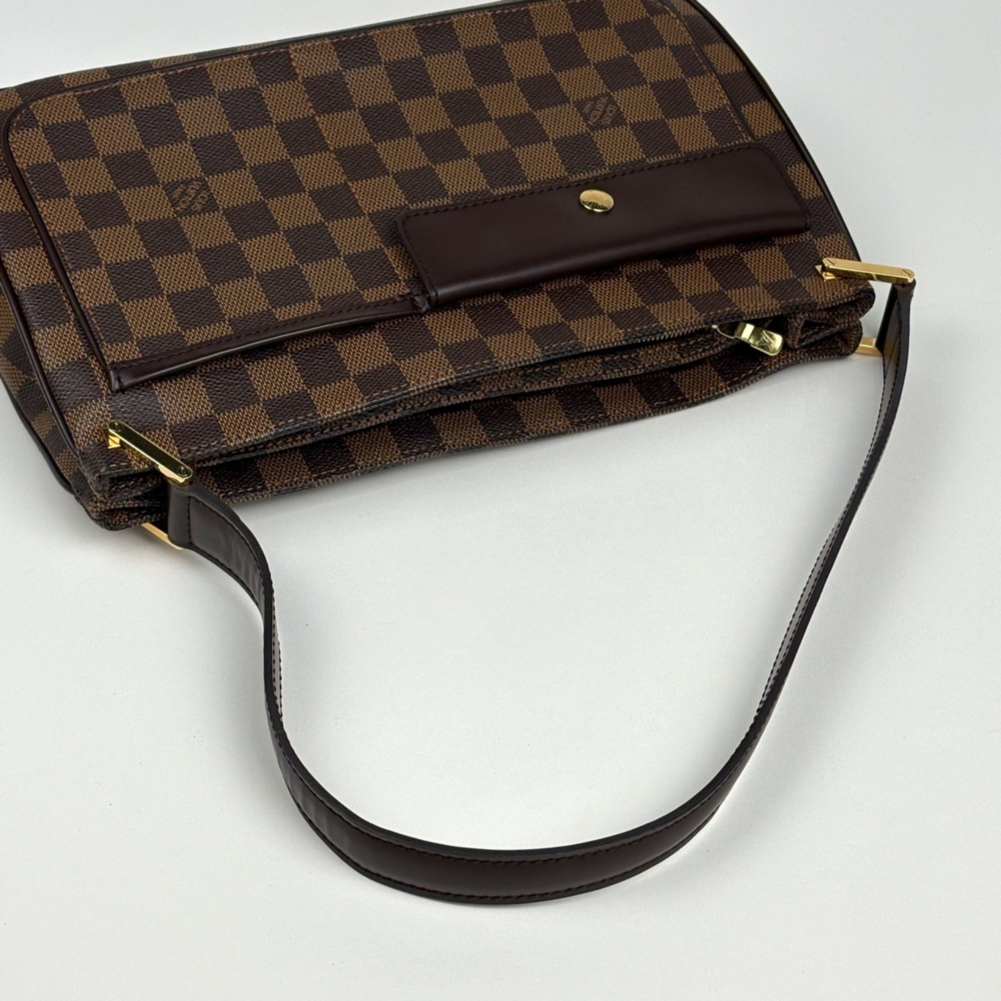 Louis Vuitton Brown Shoulder Bag (Pre-Owned)