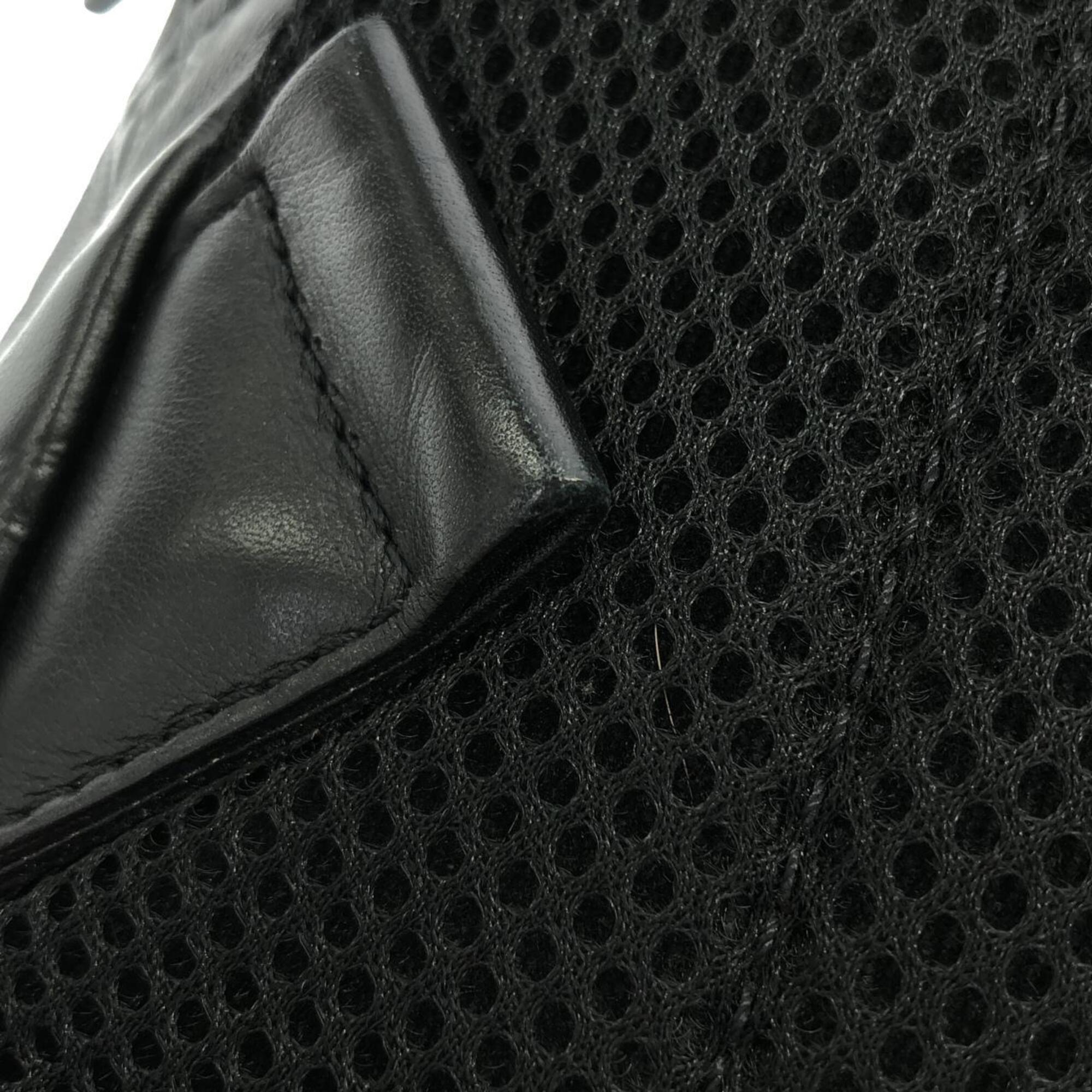 Louis Vuitton Black Leather Shoulder Bag (Pre-Owned)