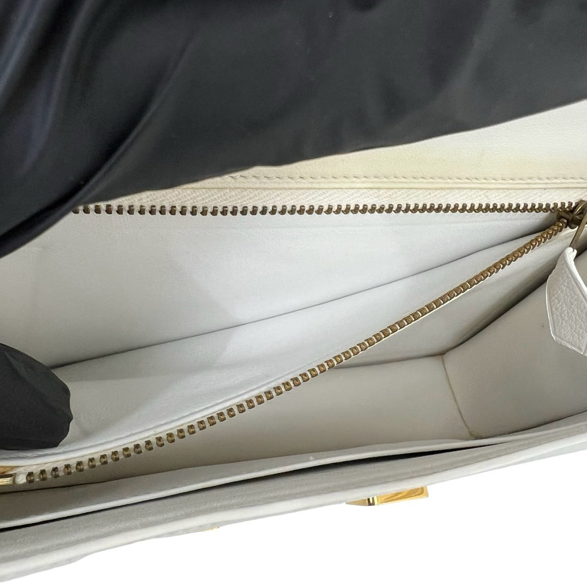 Hermes White Gulliver Leather Shoulder Bag (Pre-Owned)