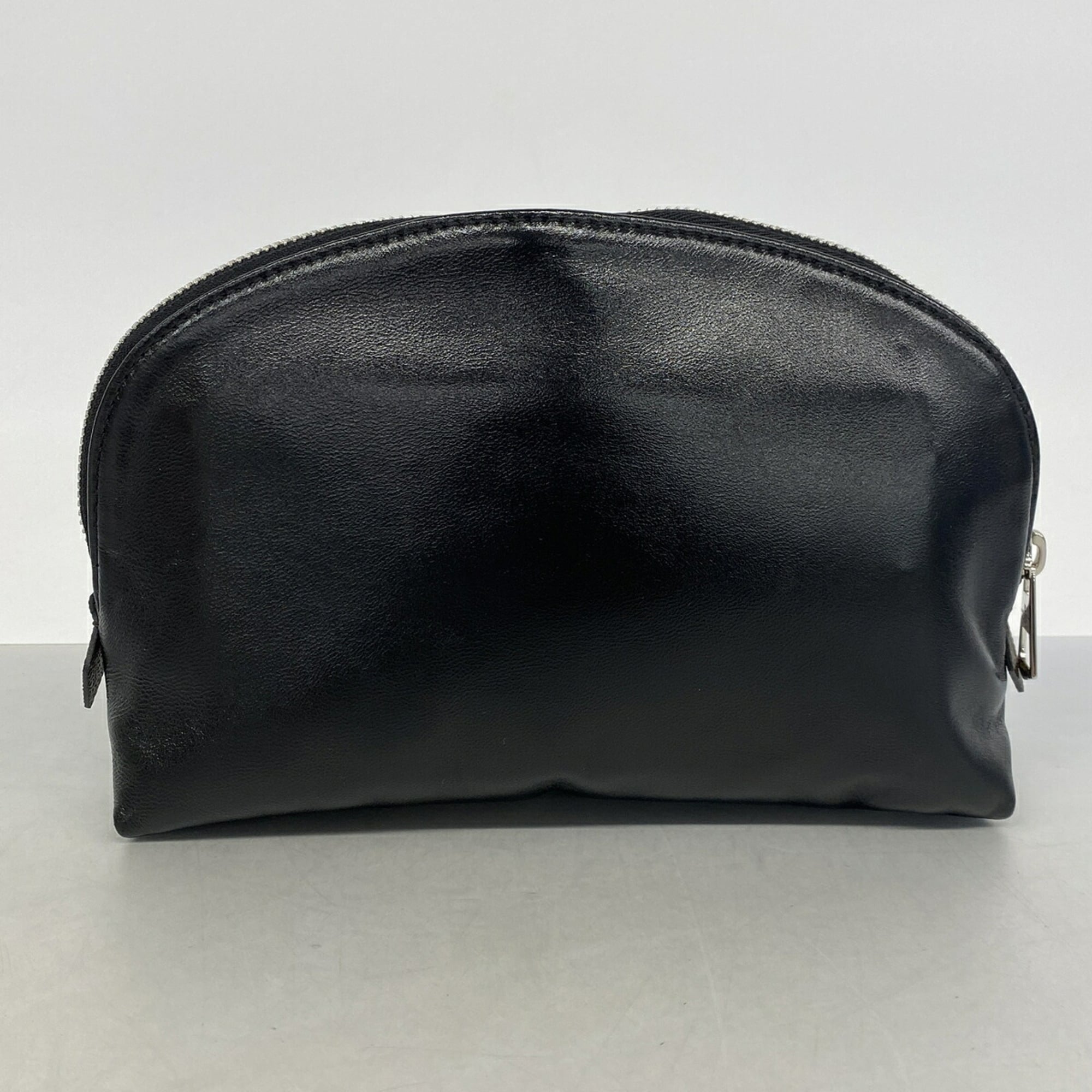 Louis Vuitton Black Pouch (Pre-Owned)
