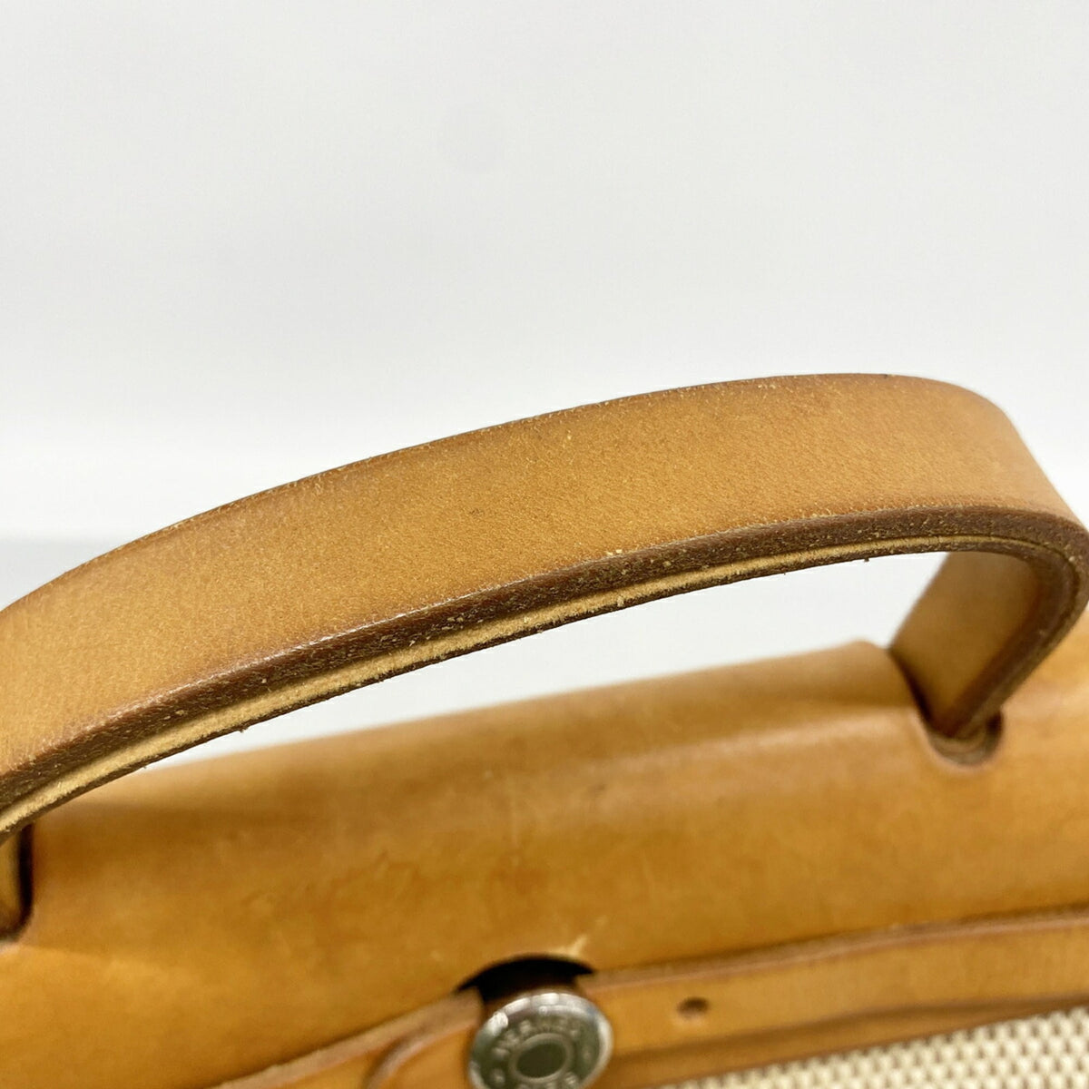 Hermes Natural Handbag (Pre-Owned)
