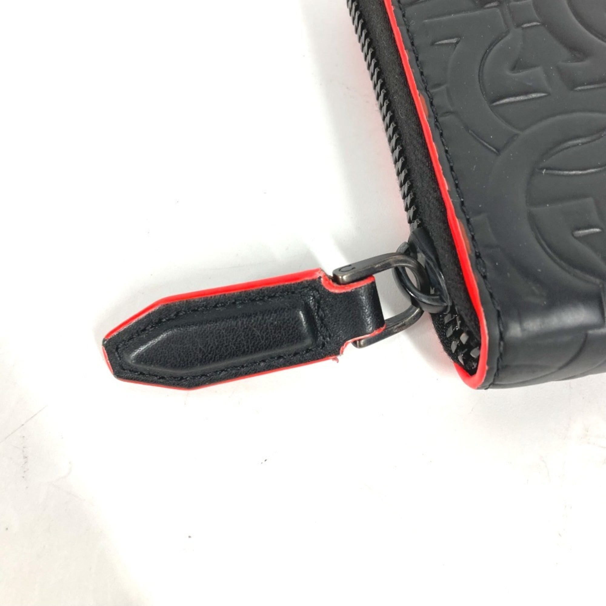 Salvatore Ferragamo Black Red Color Leather Long Wallet (Bi-Fold) (Pre-Owned)