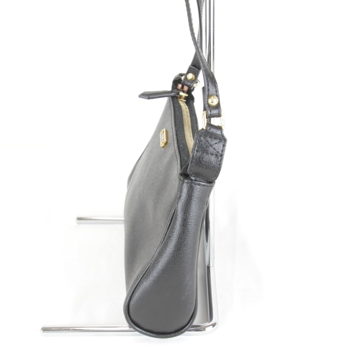 Fendi Black Leather Pouch Shoulder Bag (Pre-Owned)