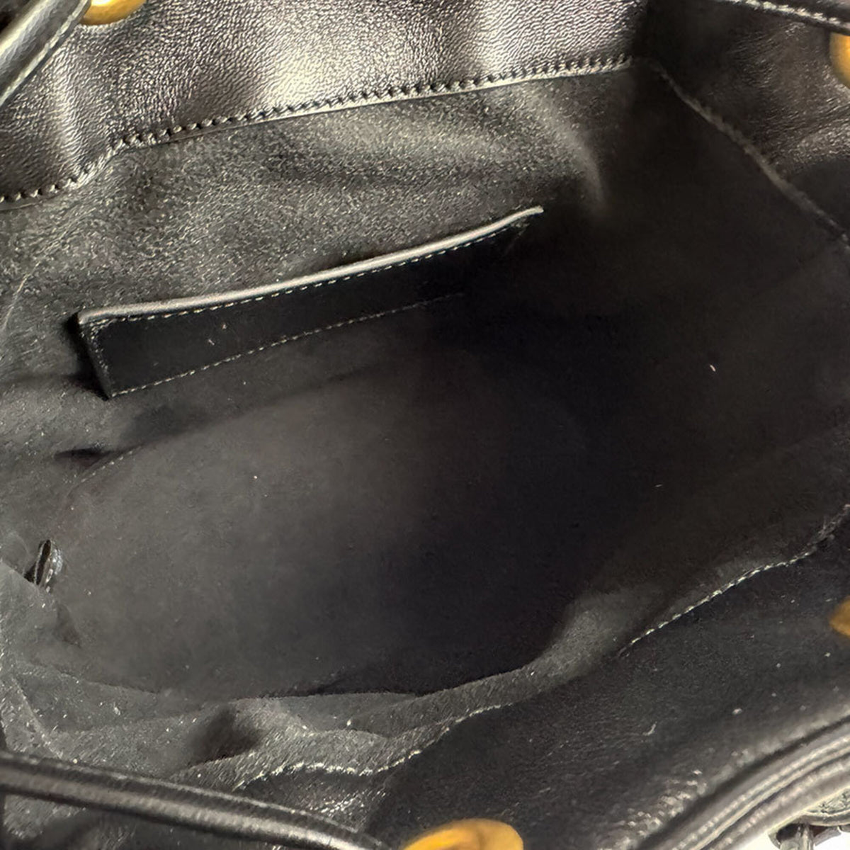 Gucci Black Leather Backpack (Pre-Owned)