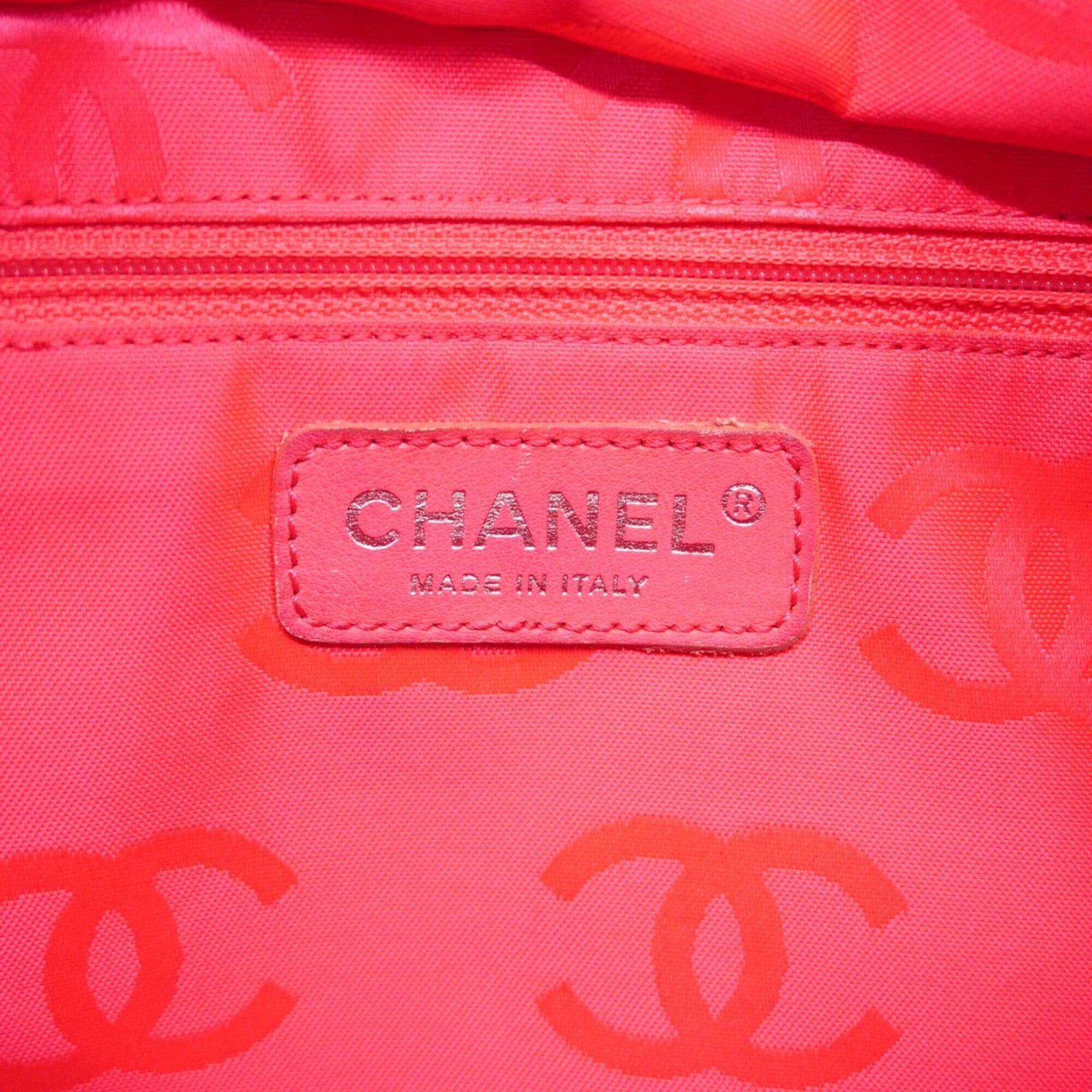 Chanel Black Leather Tote Bag (Pre-Owned)