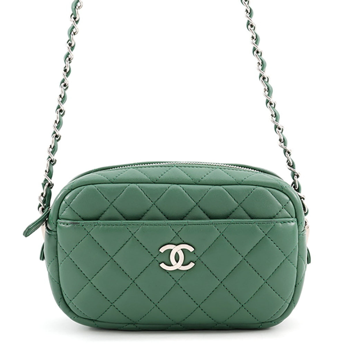 Chanel Matelasse Green Leather Pochette Shoulder Bag (Pre-Owned)