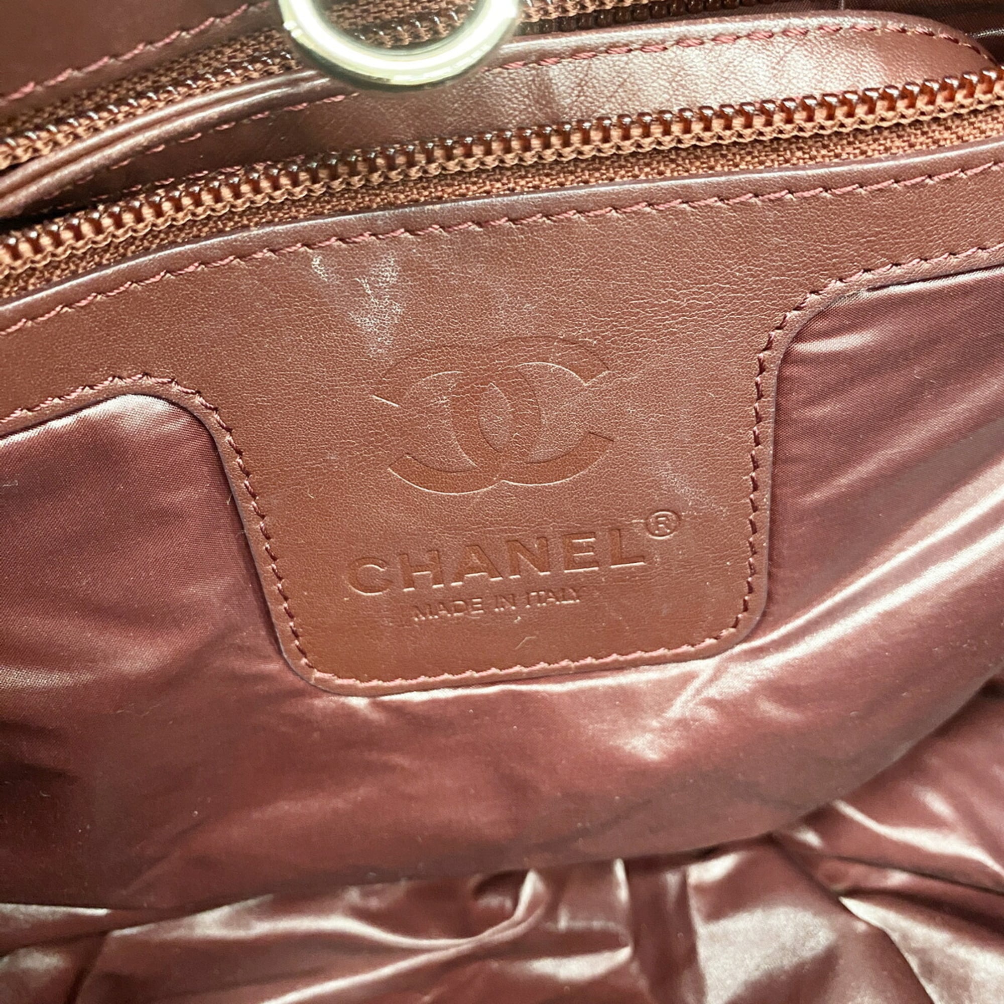 Chanel Black Nylon Tote Bag (Pre-Owned)