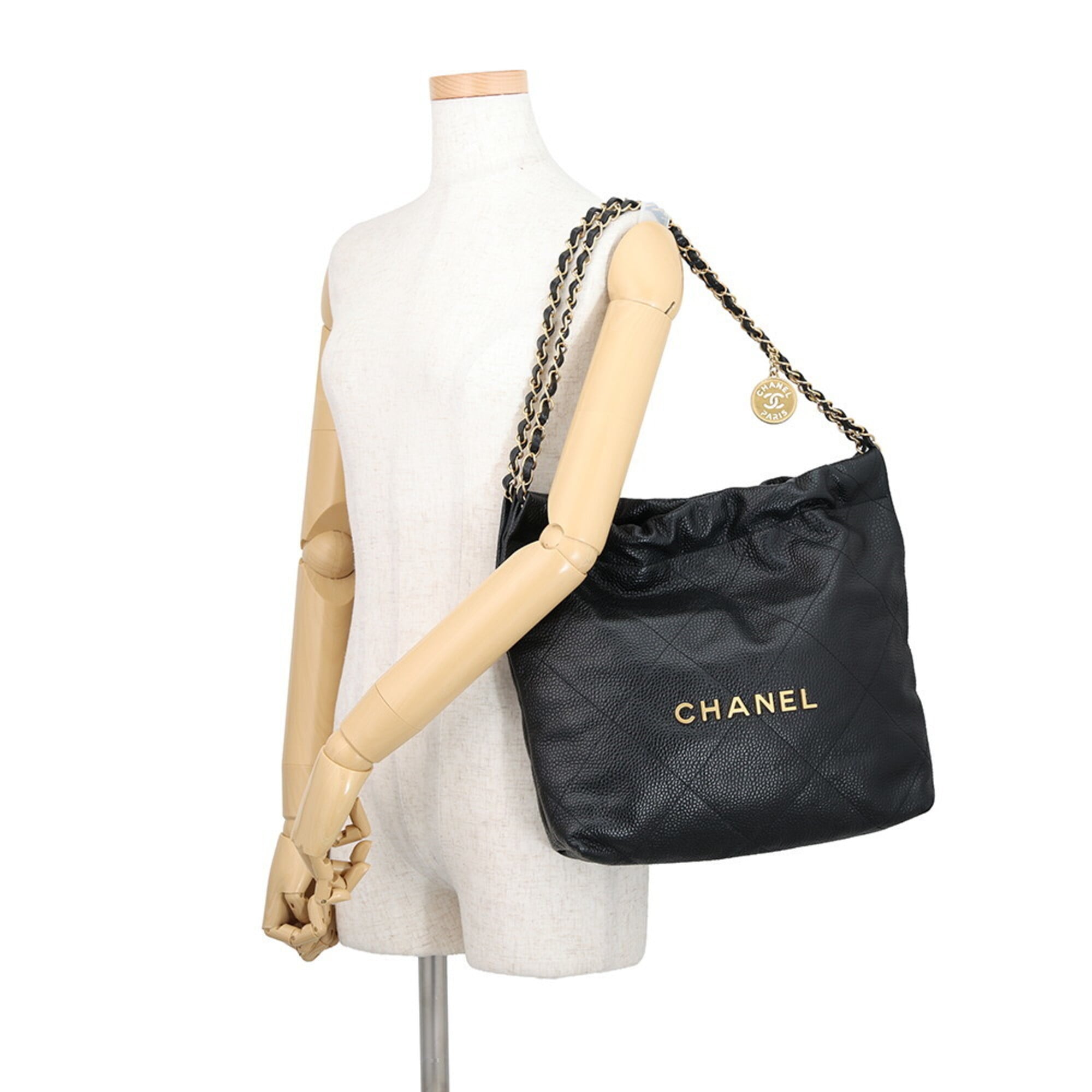 Chanel Matelasse Black Grained Calfskin Handbag (Pre-Owned)